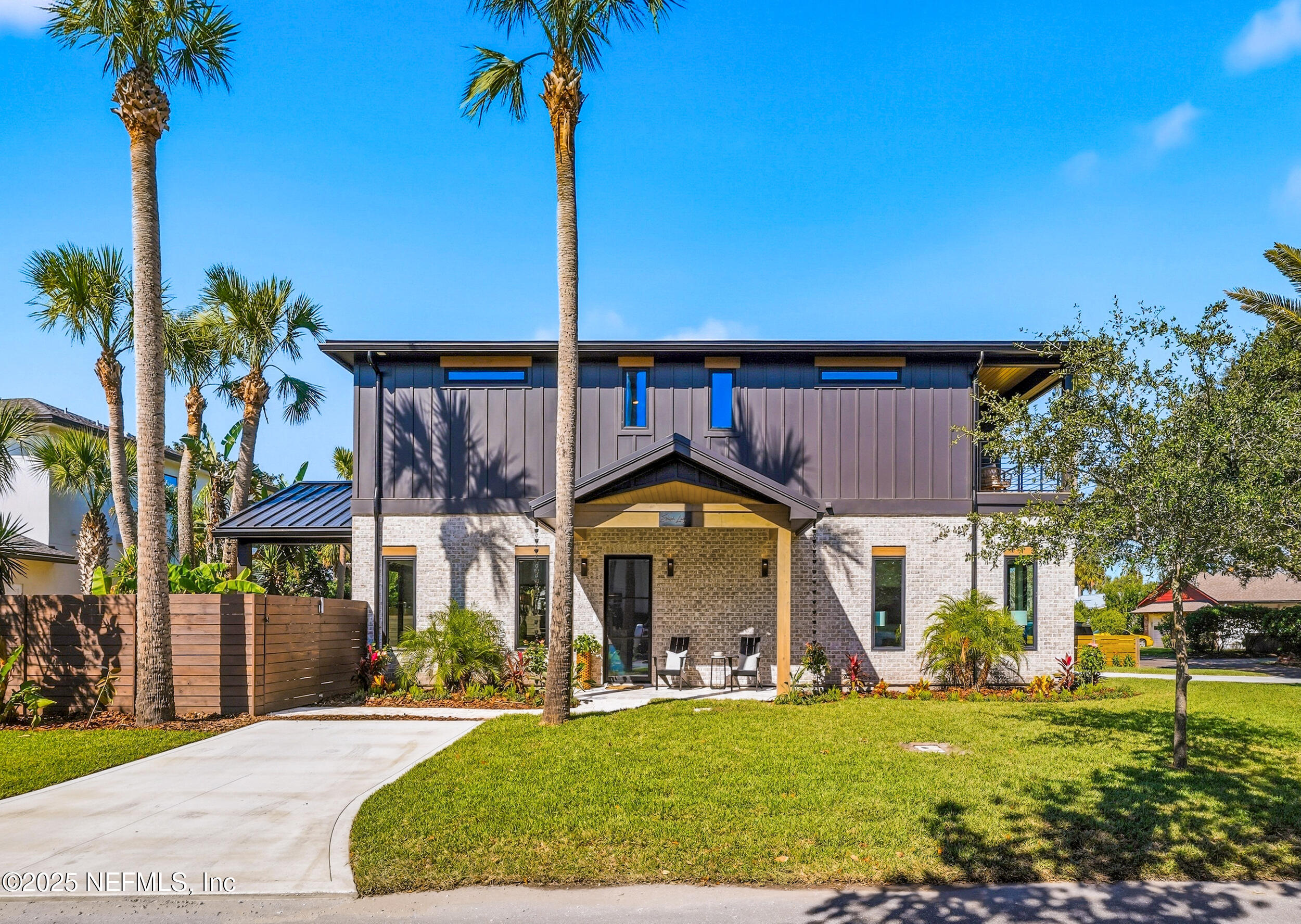 532 2ND Street