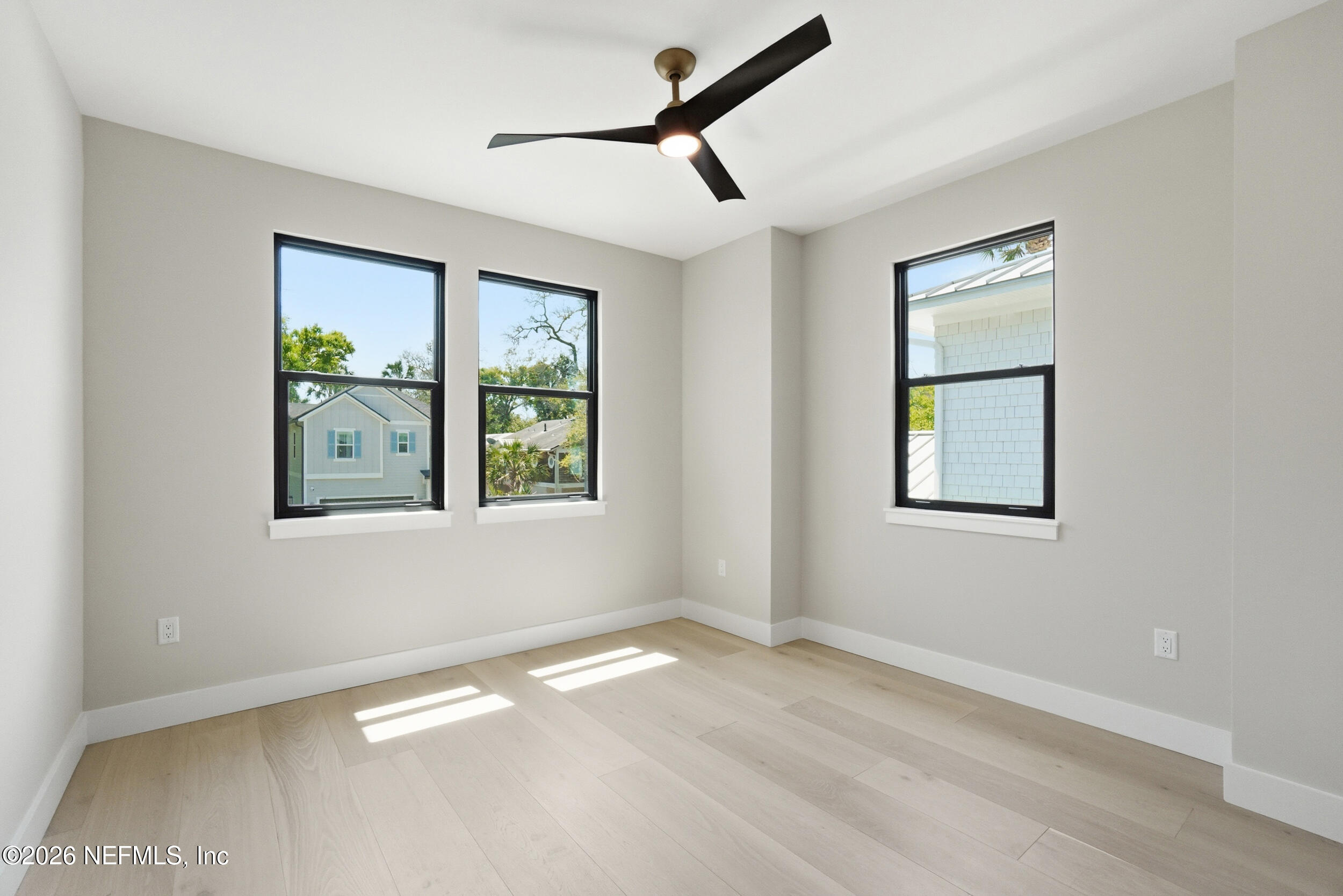 371 9TH Street