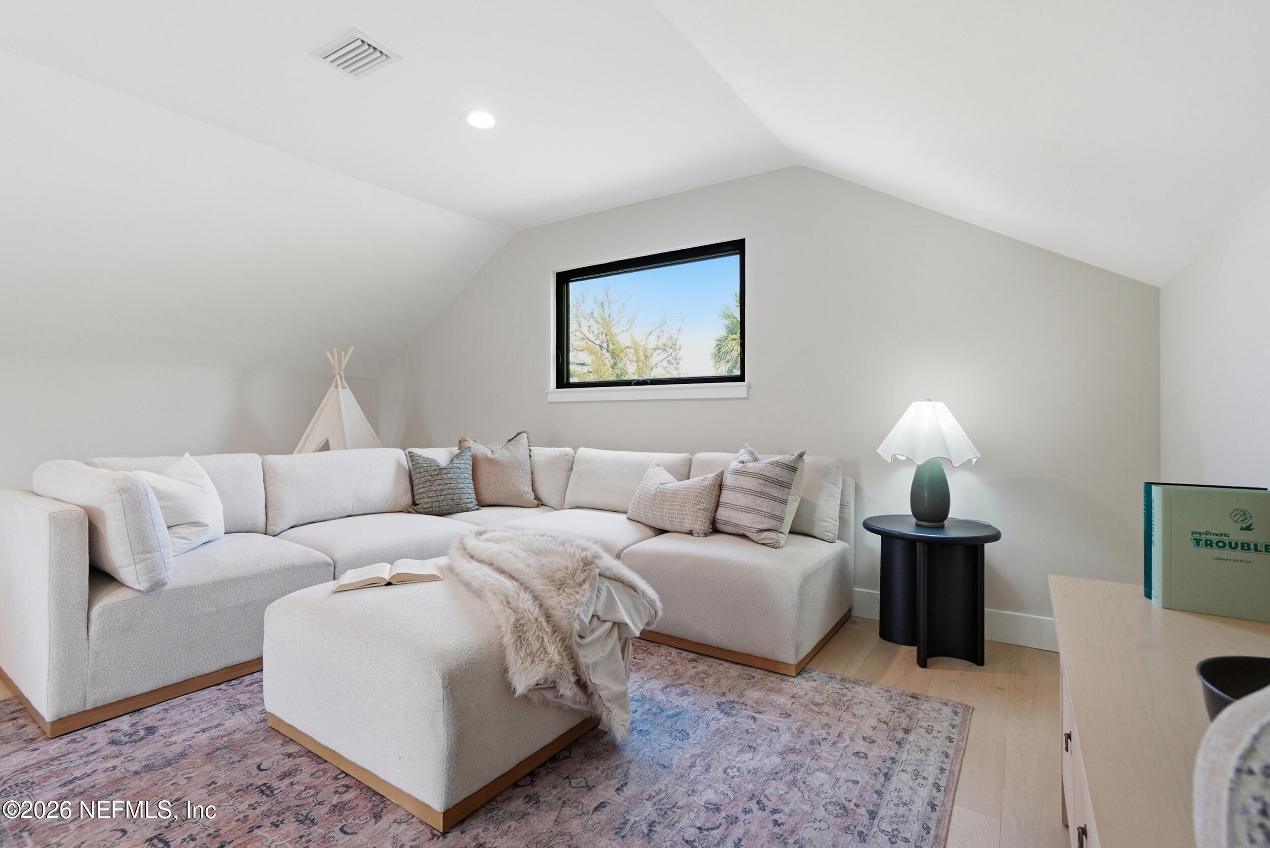 371 9TH Street