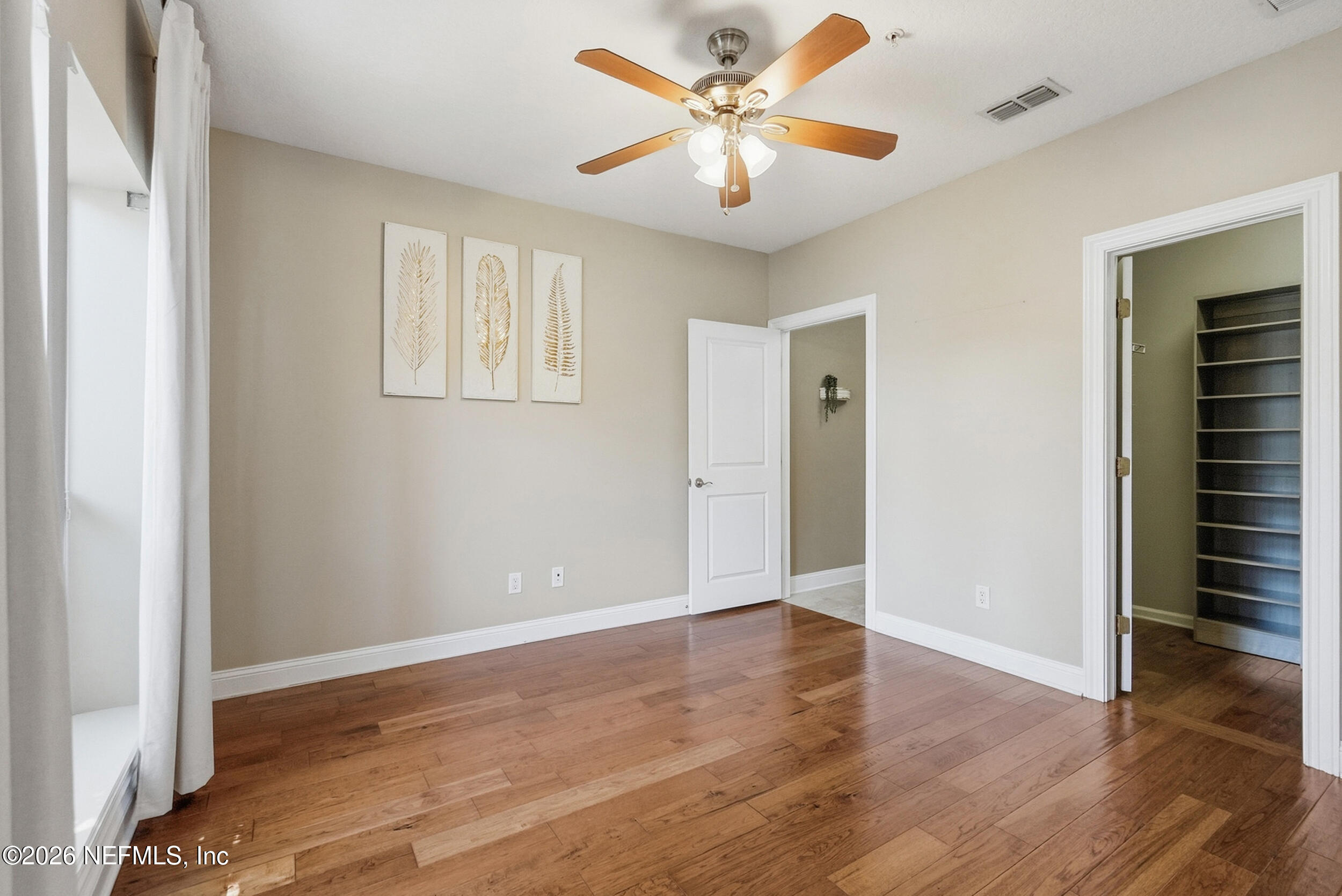 310 2ND Street S 4