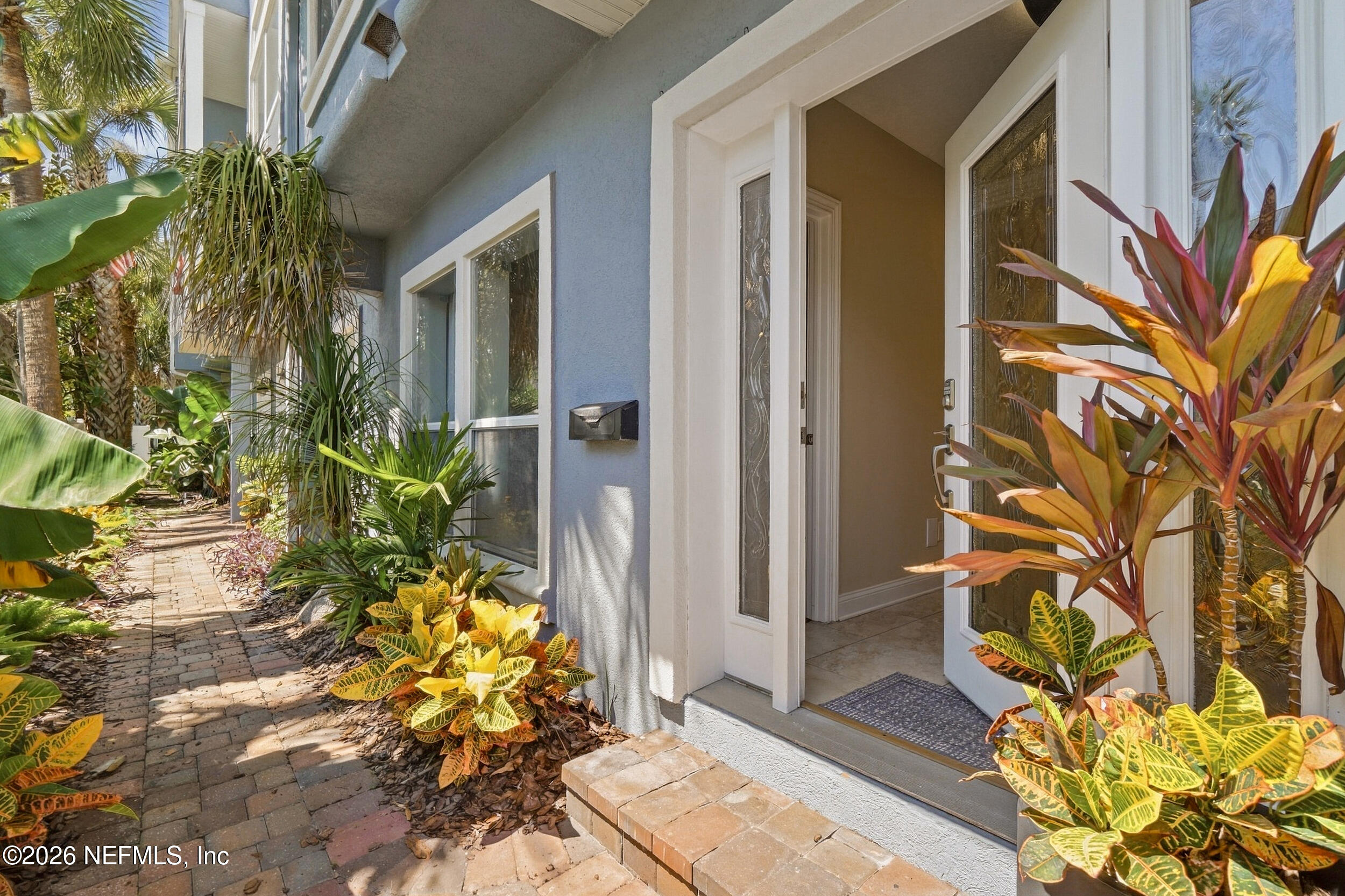 310 2ND Street S 4