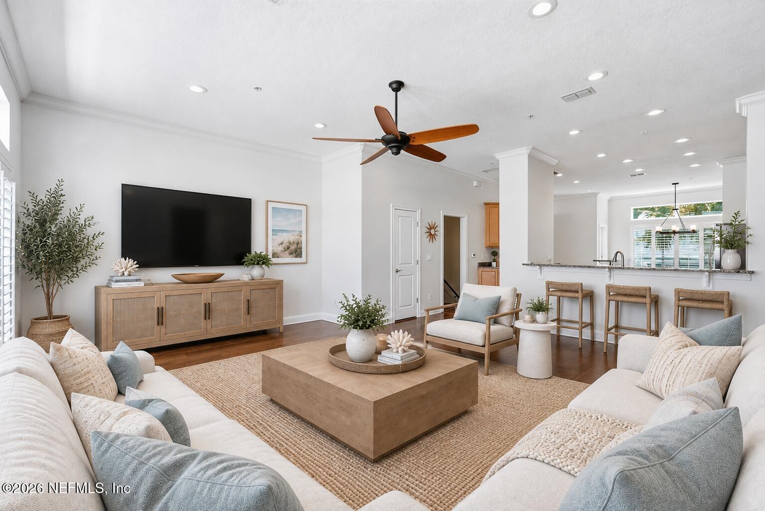 310 2ND Street S 4