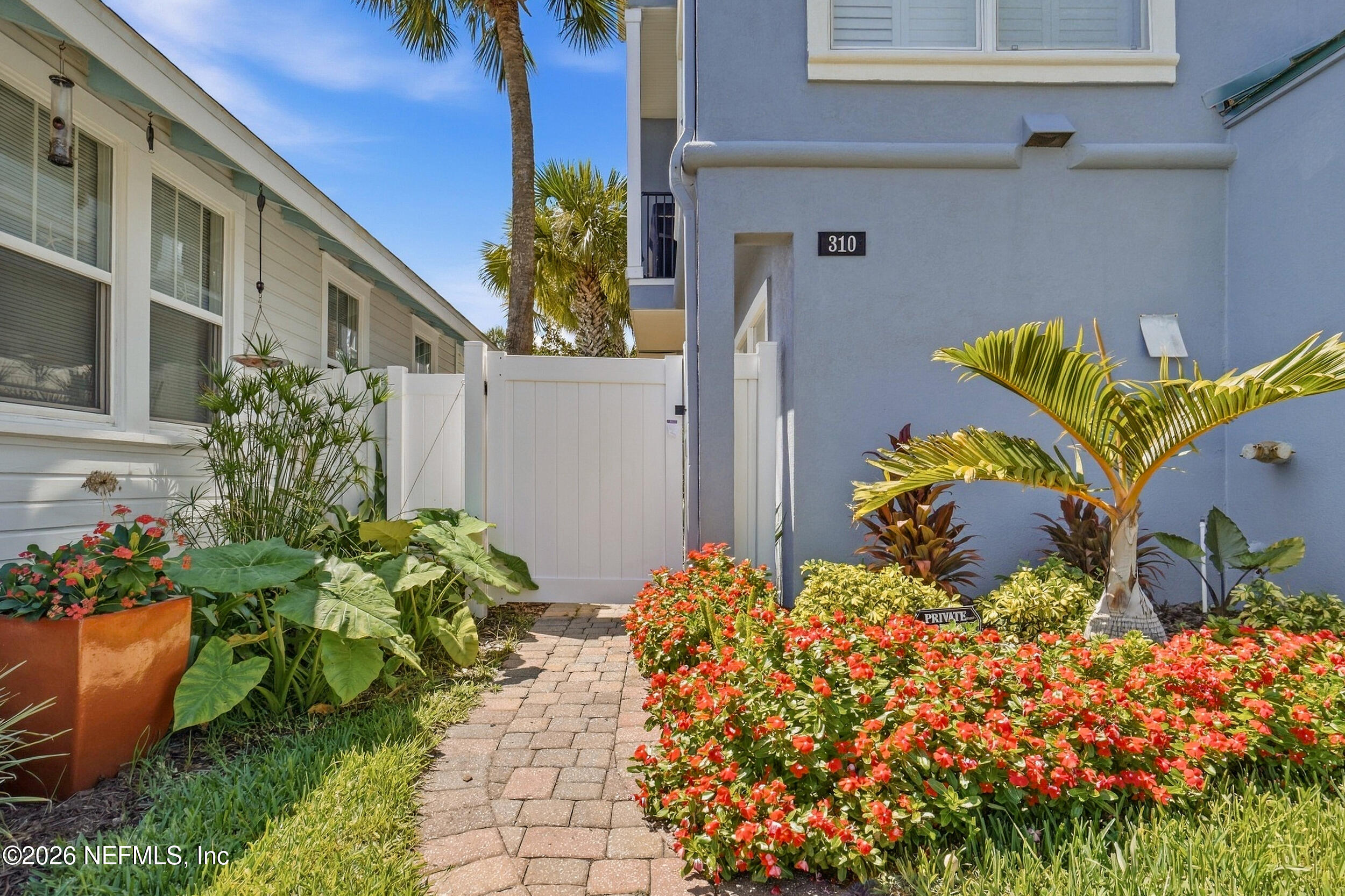 310 2ND Street S 4