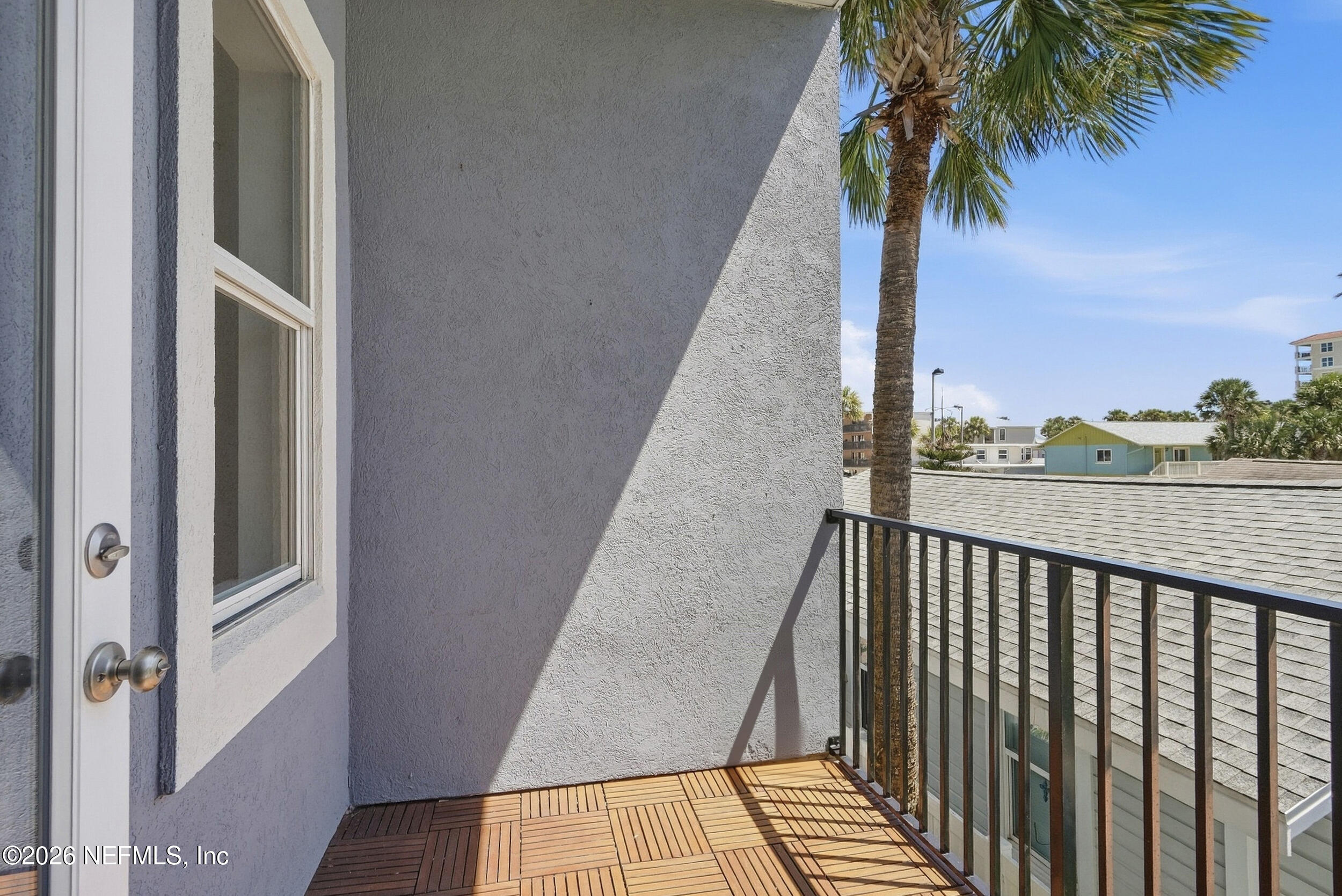 310 2ND Street S 4