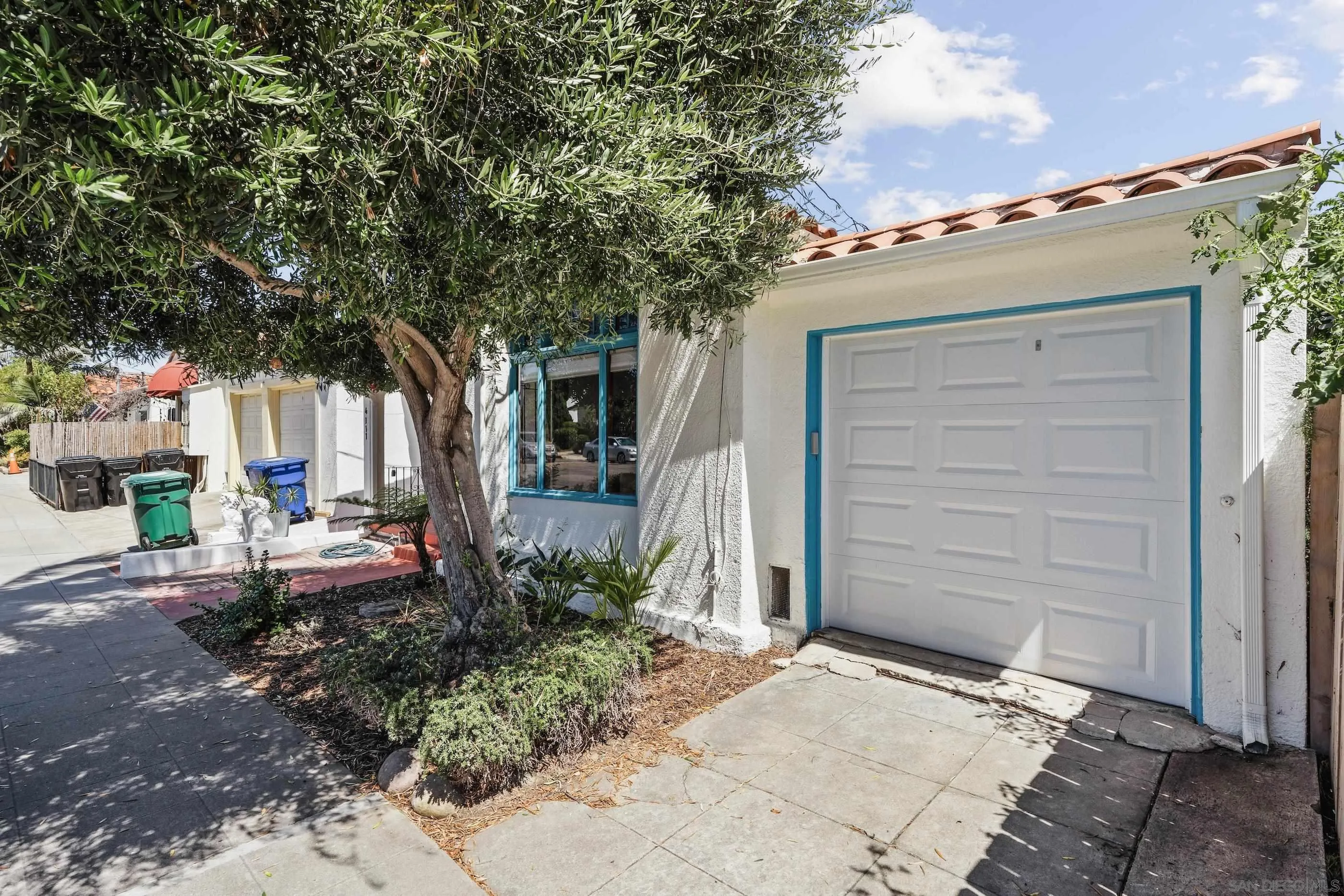 4109-4111 Ibis Street
