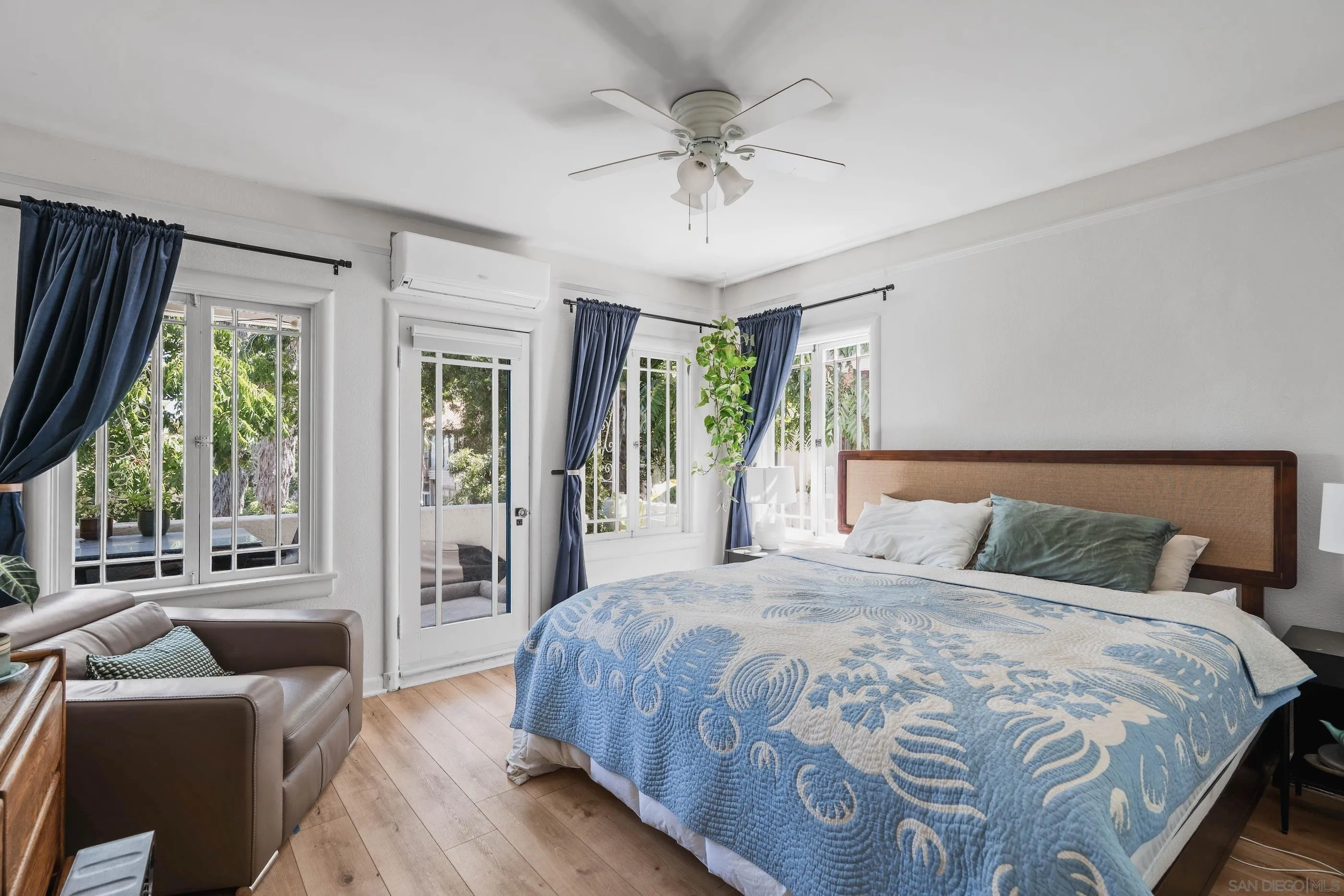 4109-4111 Ibis Street