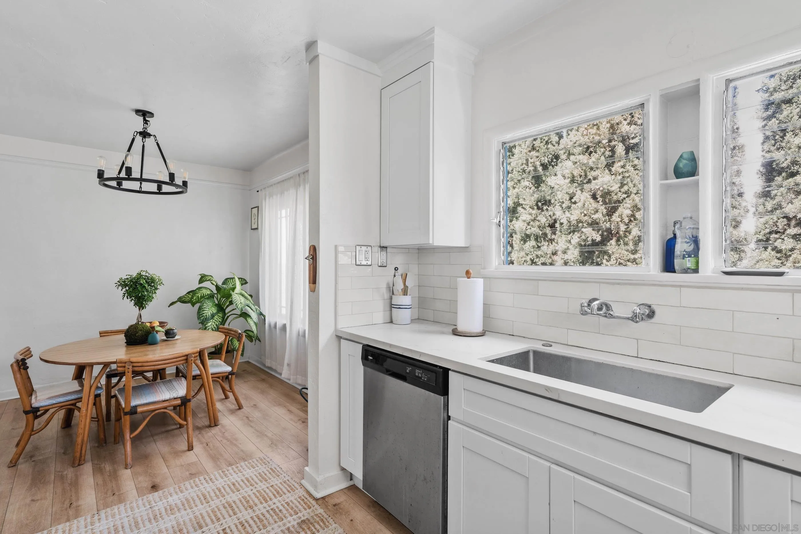 4109-4111 Ibis Street