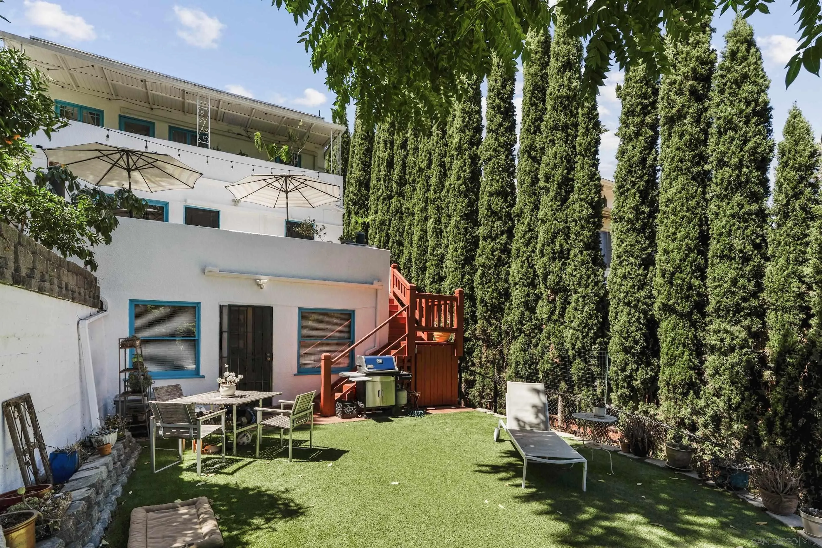 4109-4111 Ibis Street