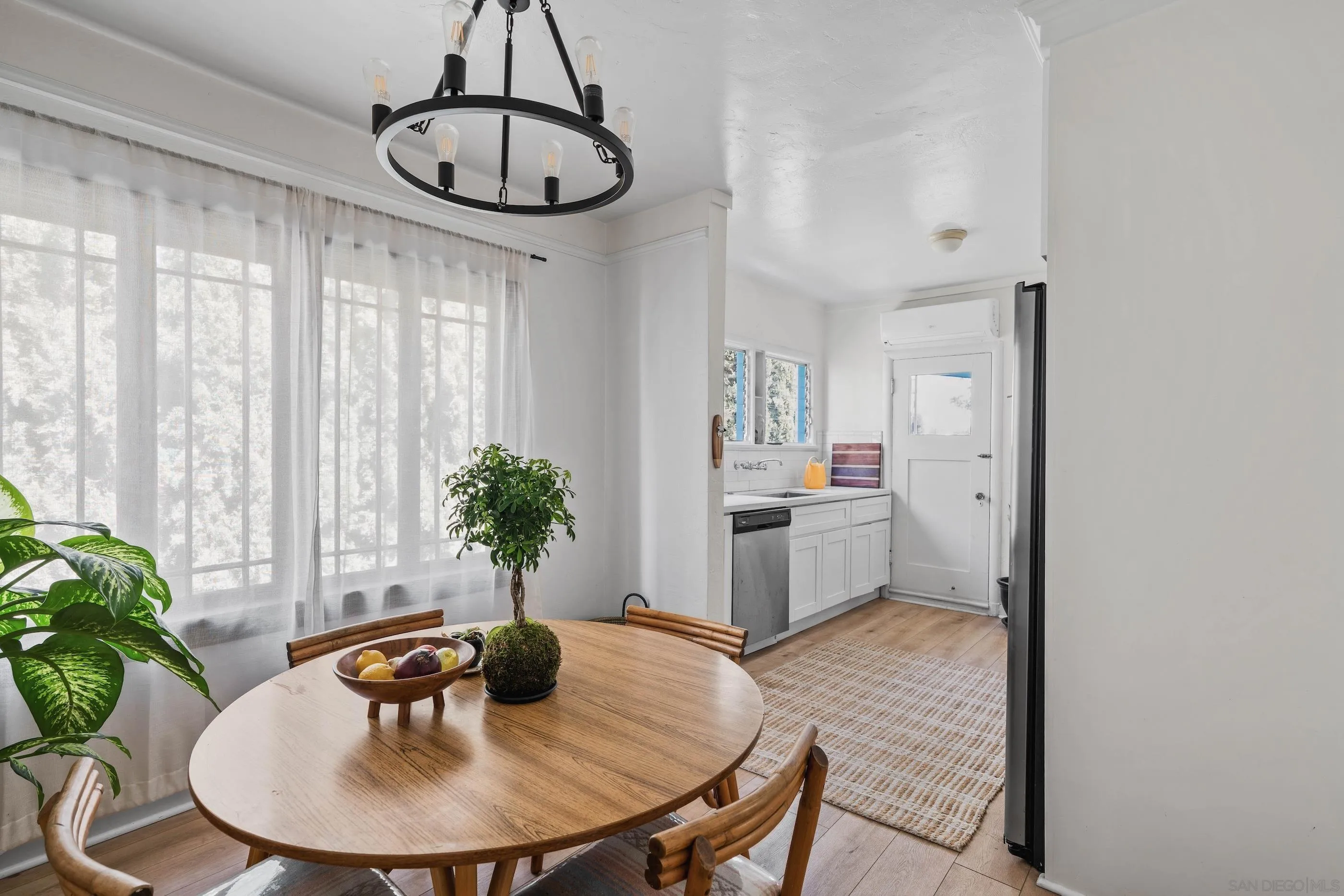 4109-4111 Ibis Street
