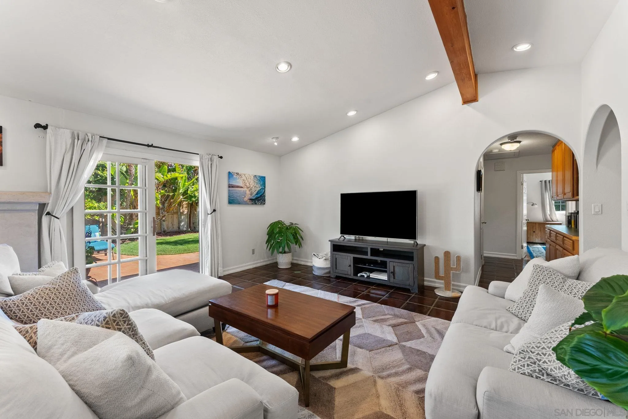 2718 Havasupai Ave