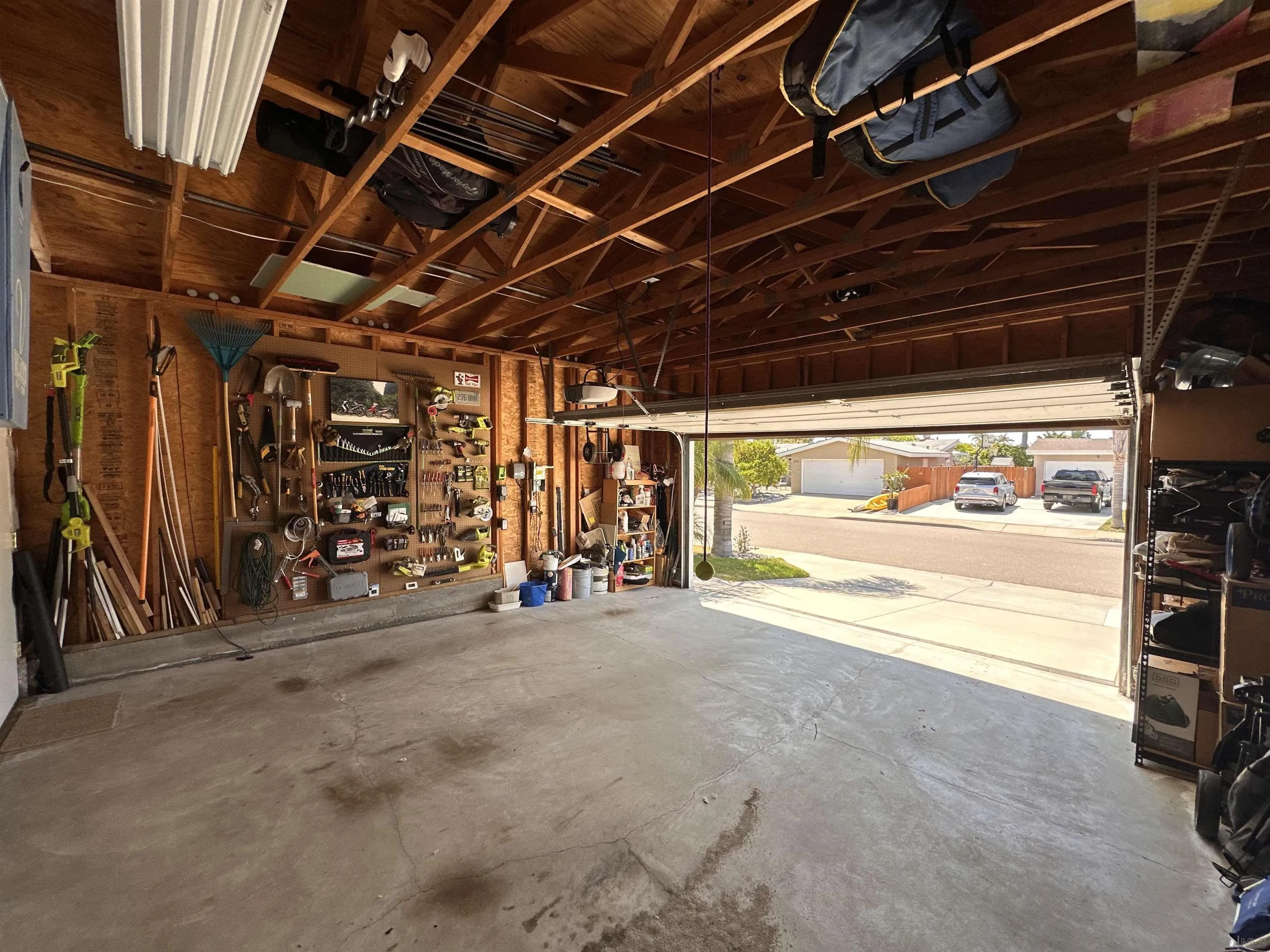 2718 Havasupai Ave