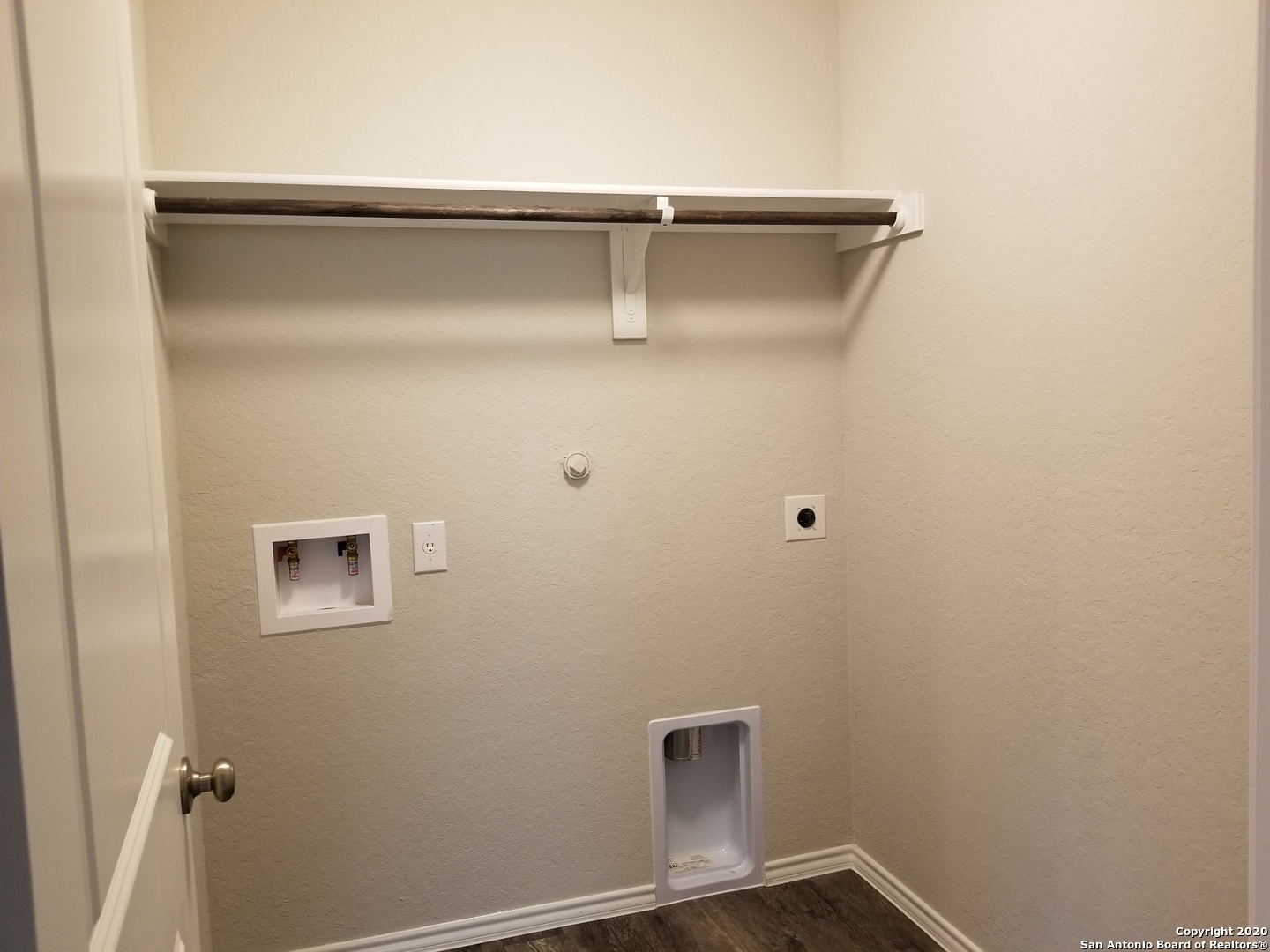 10403 Midsummer Meadow