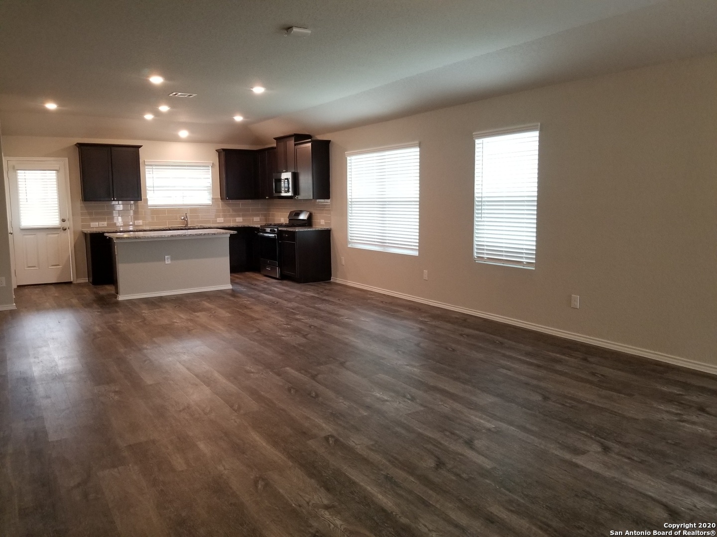 10403 Midsummer Meadow