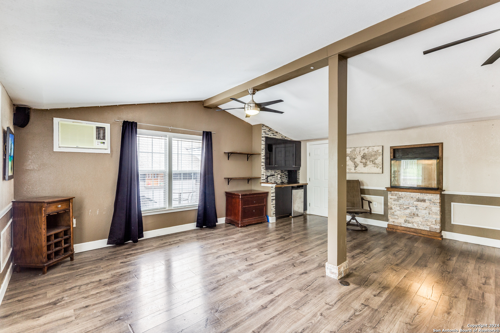 259 Park Dr