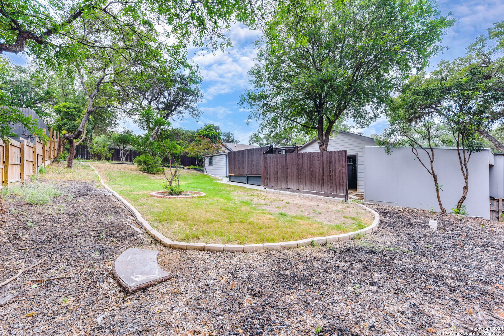 259 Park Dr
