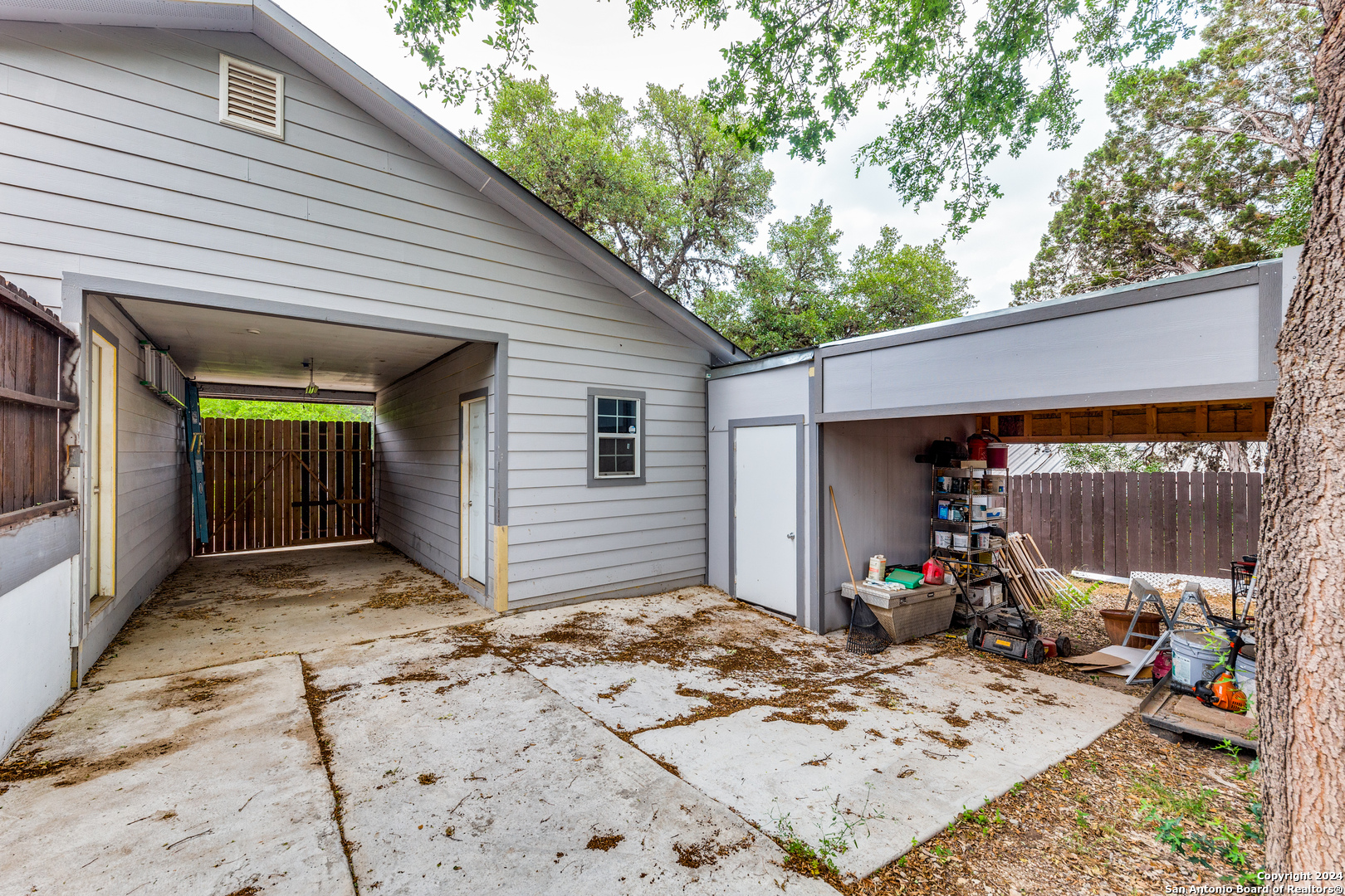 259 Park Dr