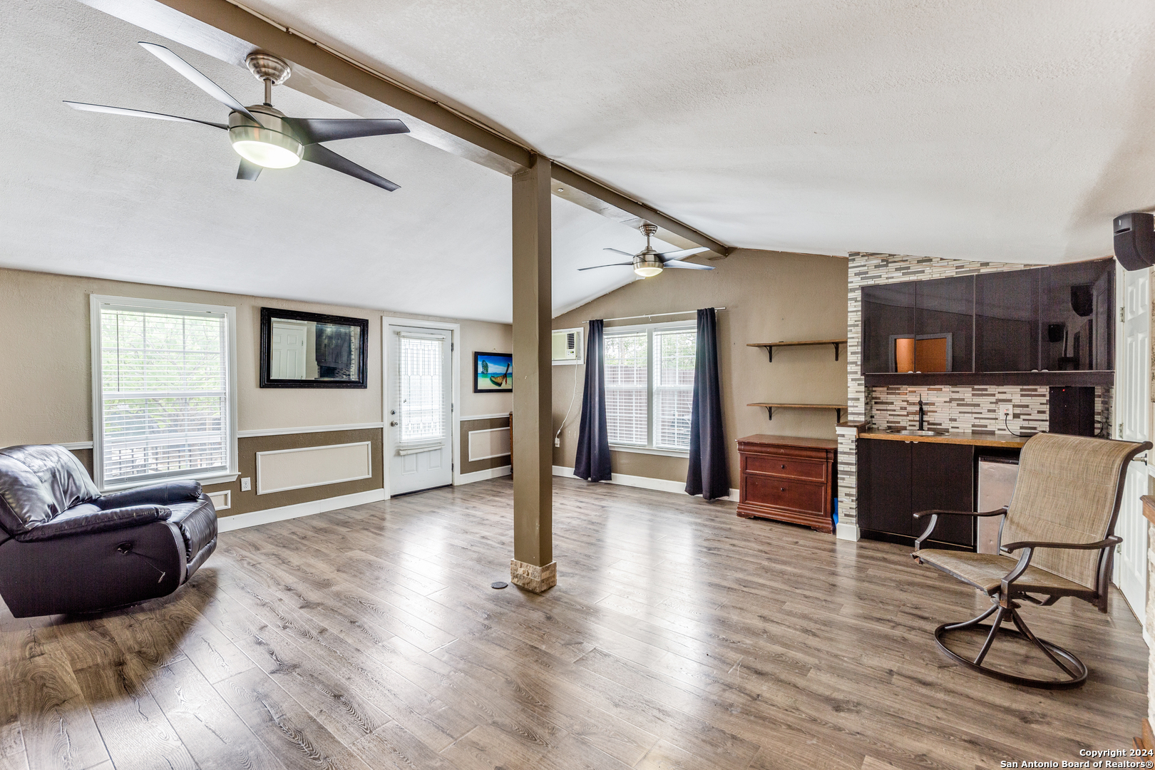 259 Park Dr