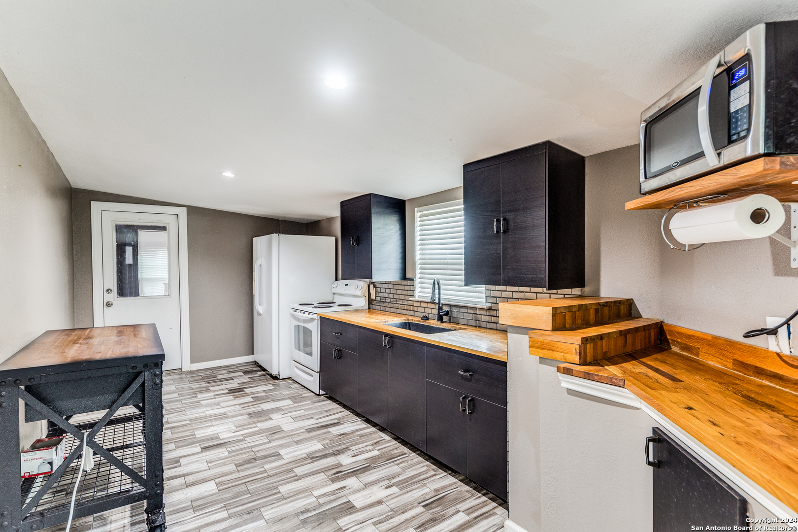 259 Park Dr