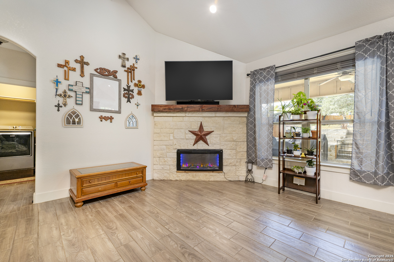 1264 Spicewood Rd