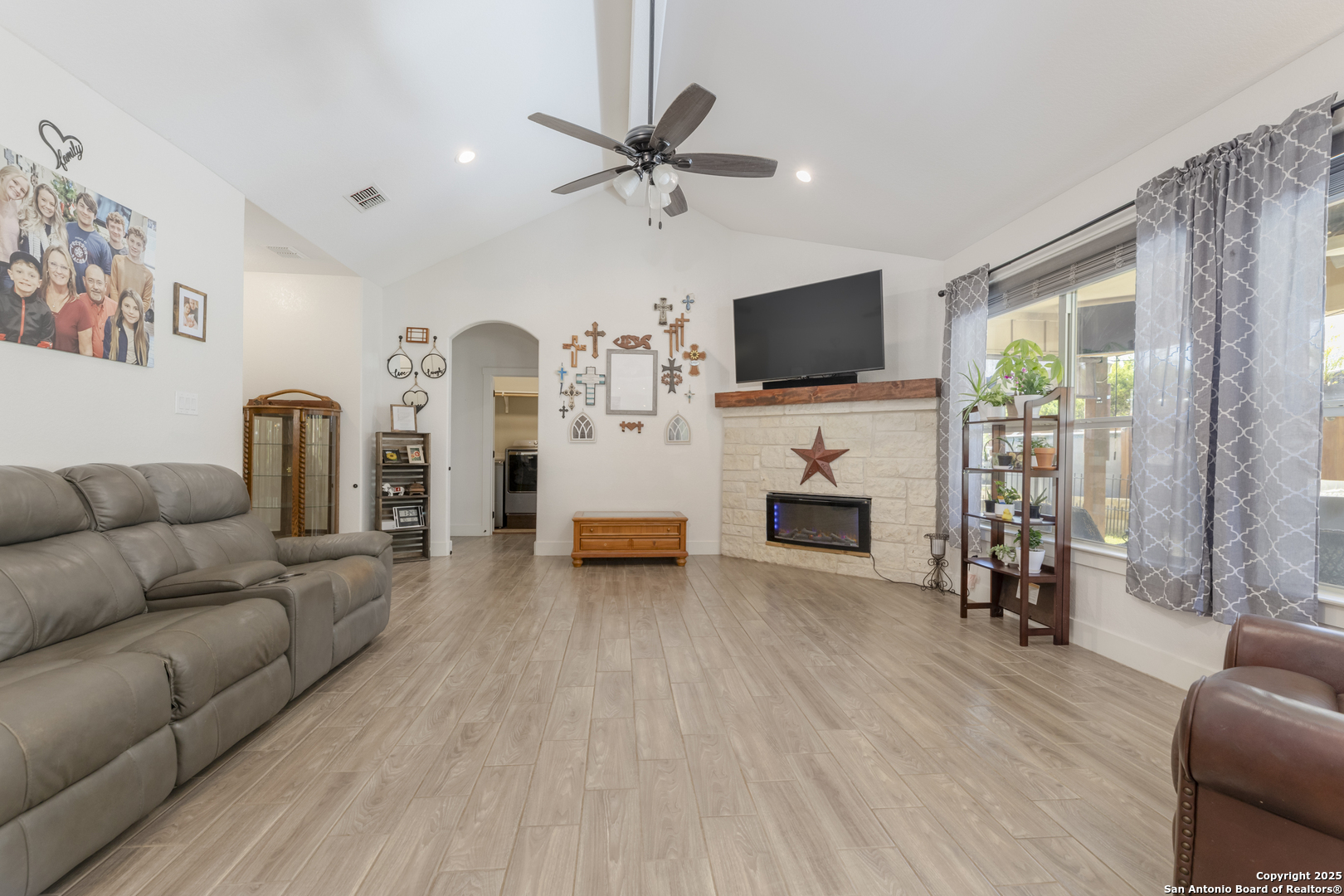 1264 Spicewood Rd