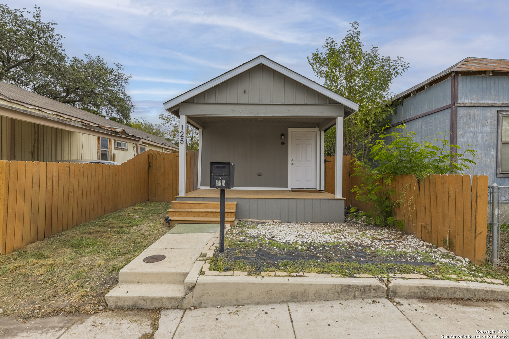 125 Forrest Ave