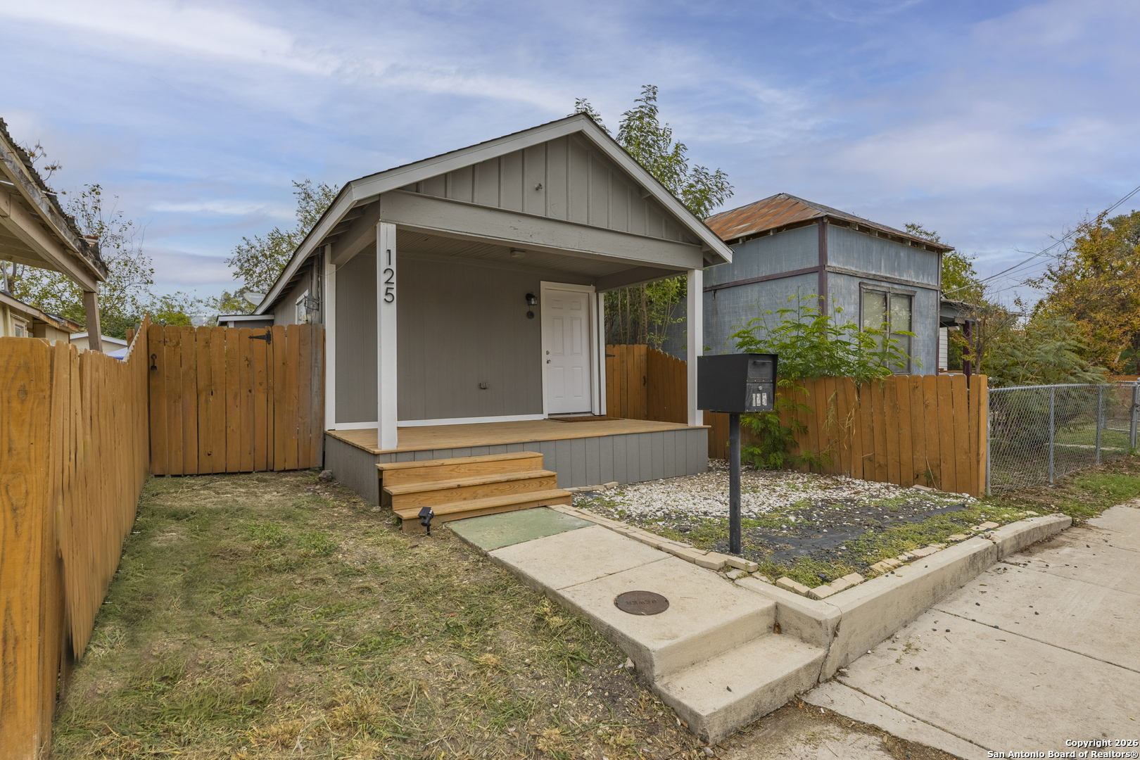 125 Forrest Ave