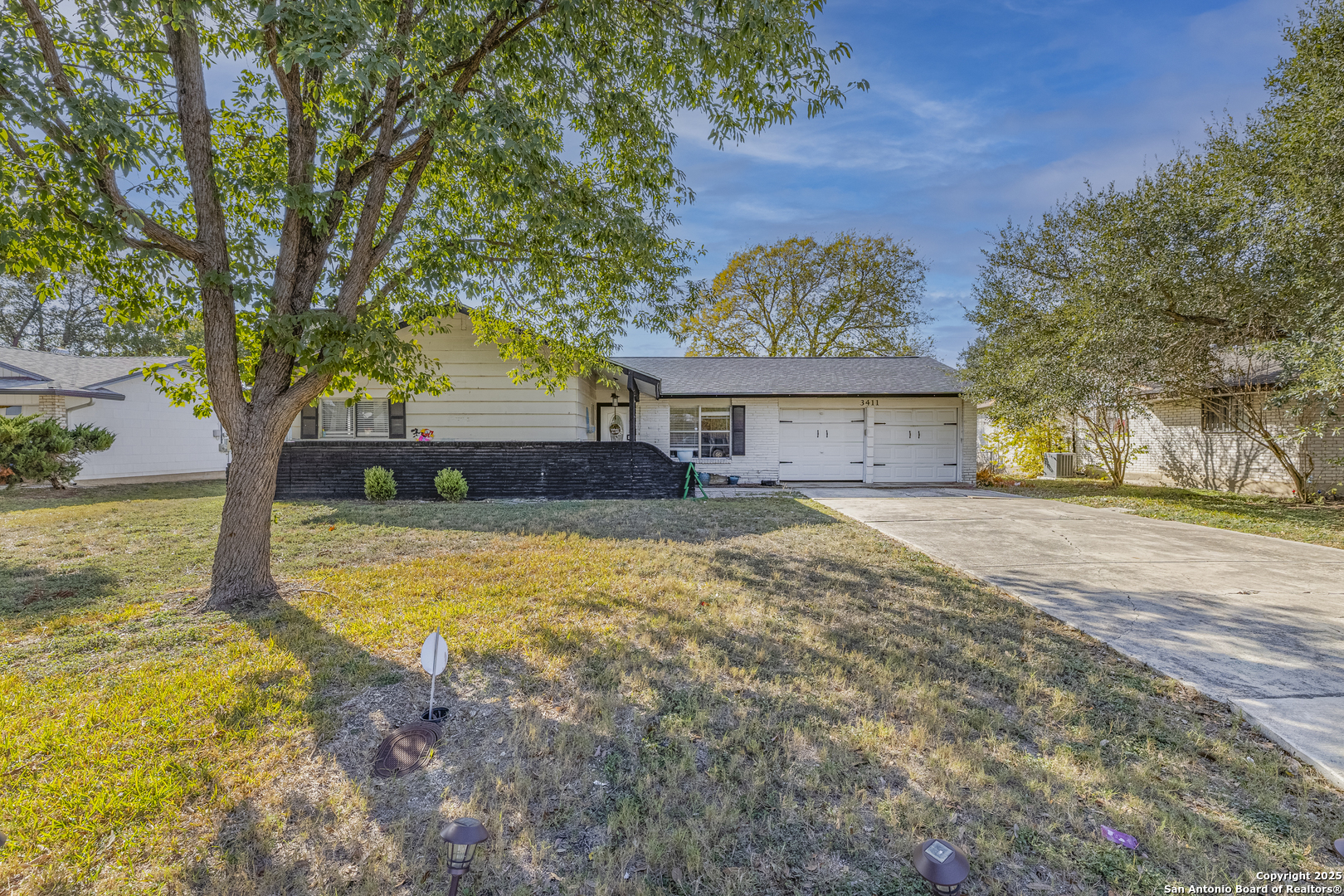 3411 Vinecrest