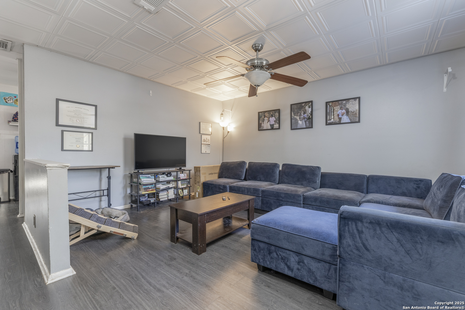 3411 Vinecrest