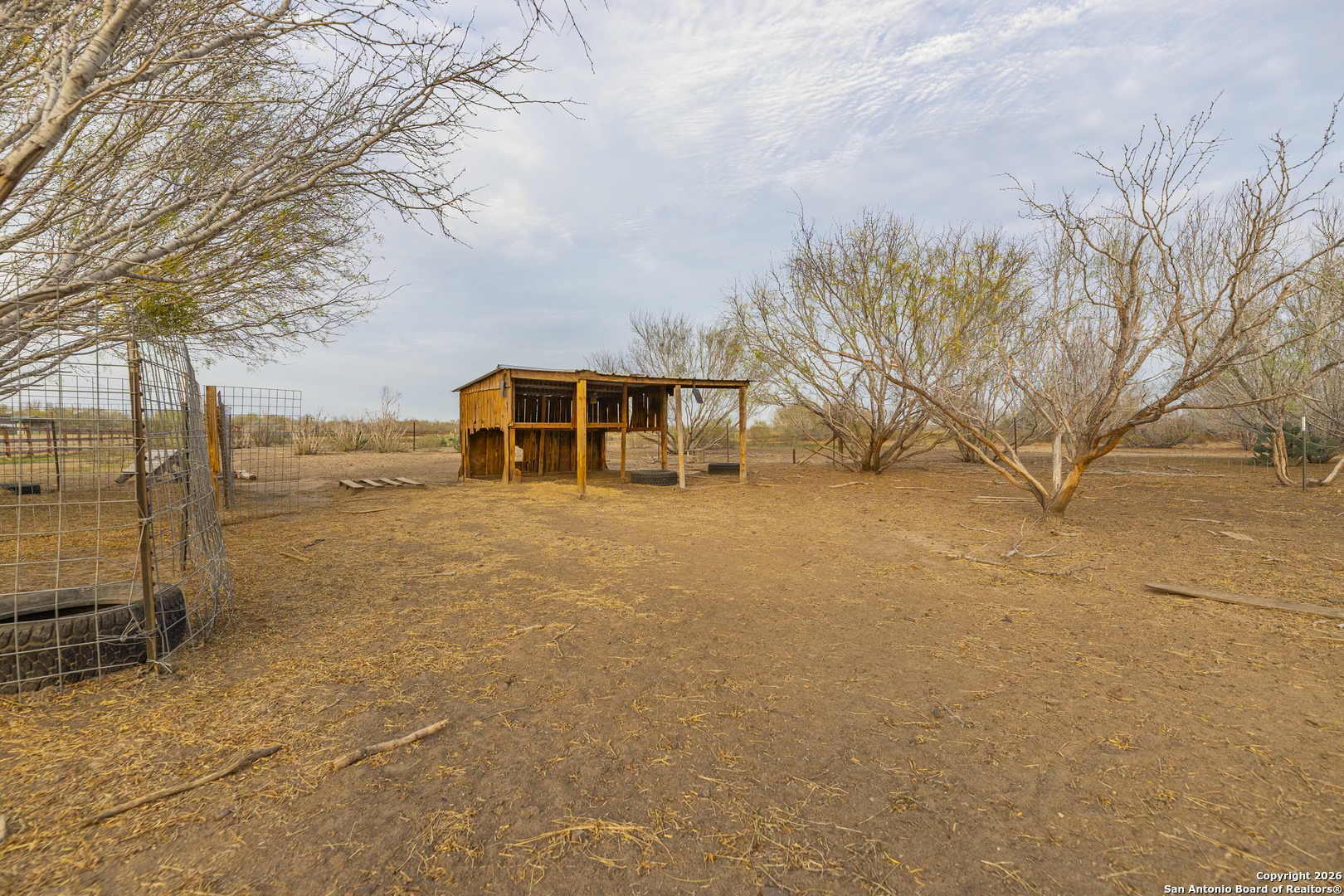 300 Private Road 2743
