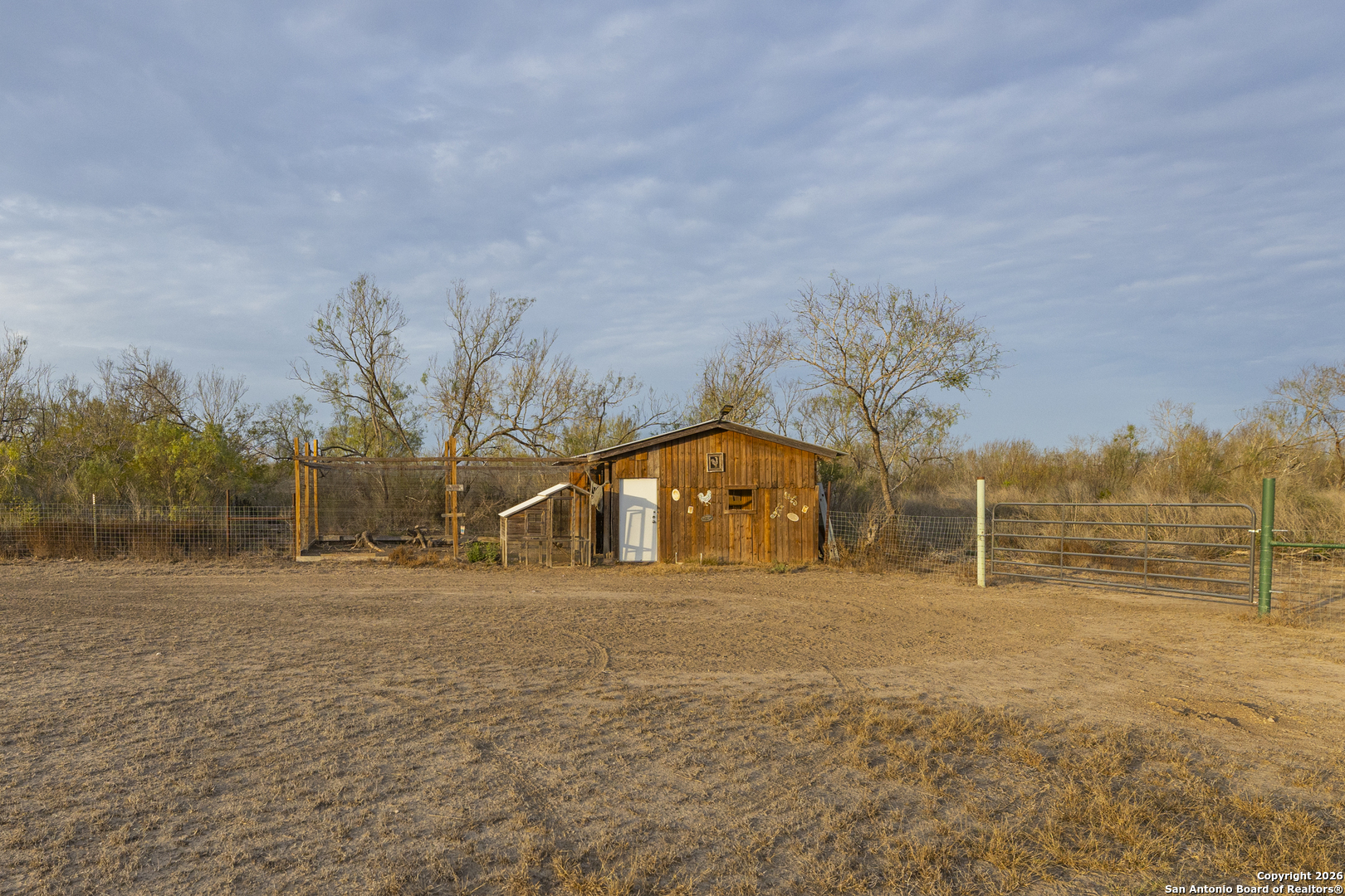 300 Private Road 2743