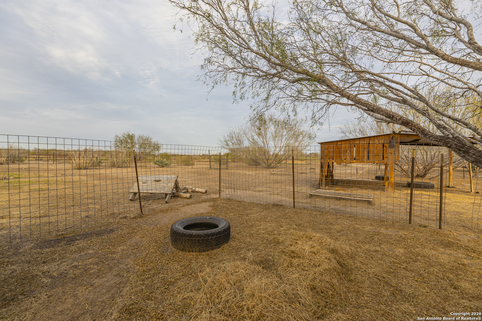 300 Private Road 2743
