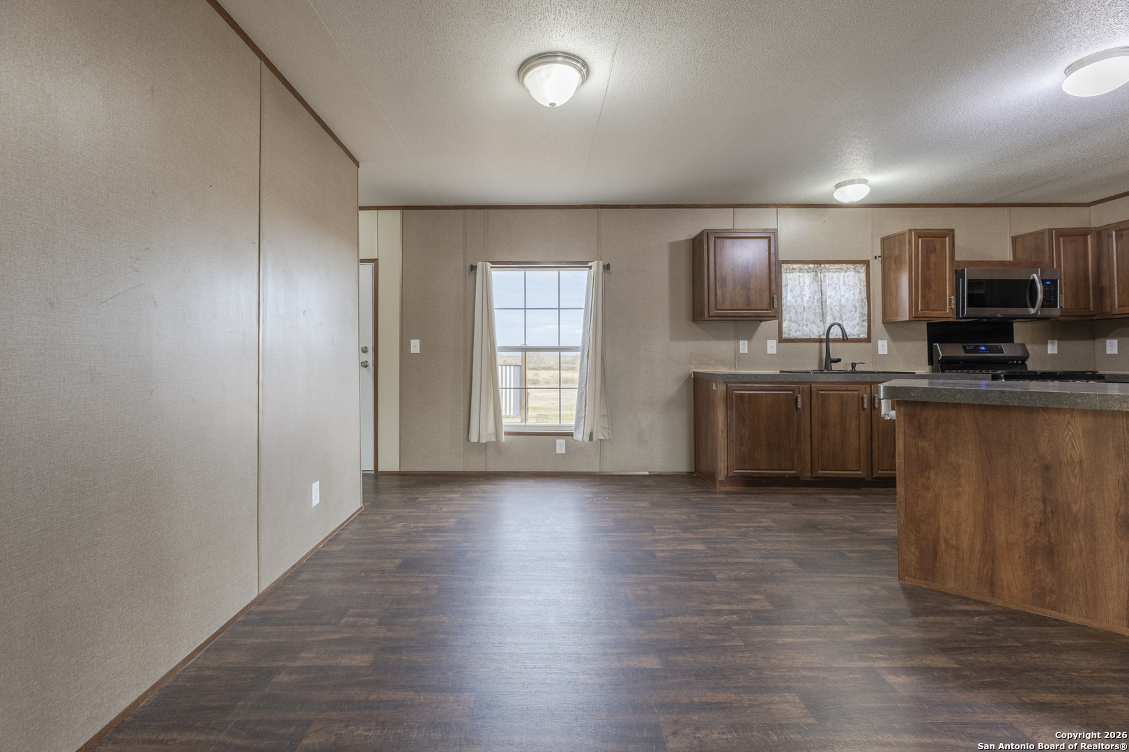 300 Private Road 2743