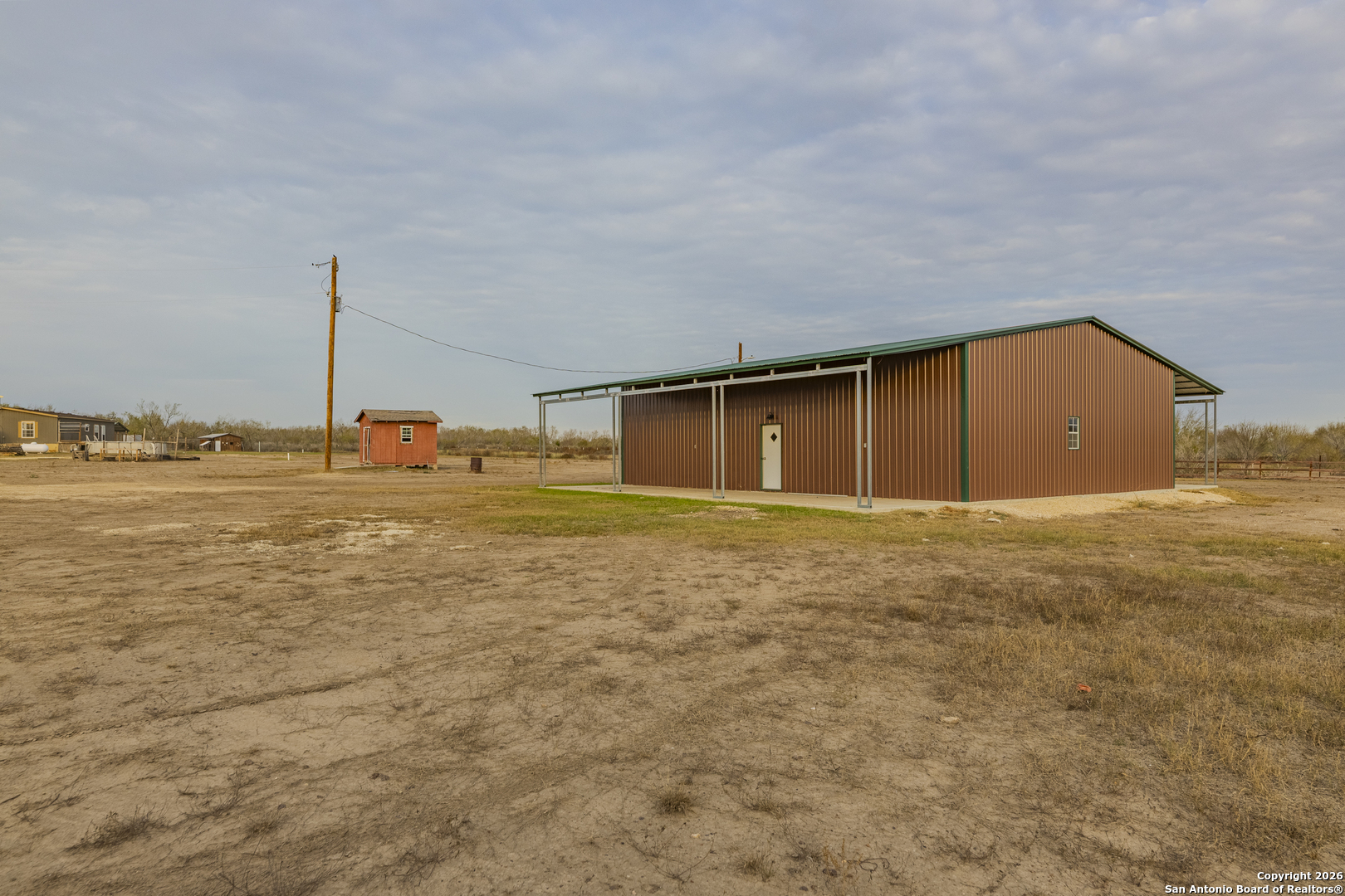 300 Private Road 2743