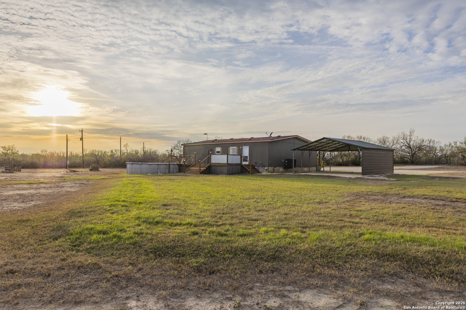 300 Private Road 2743