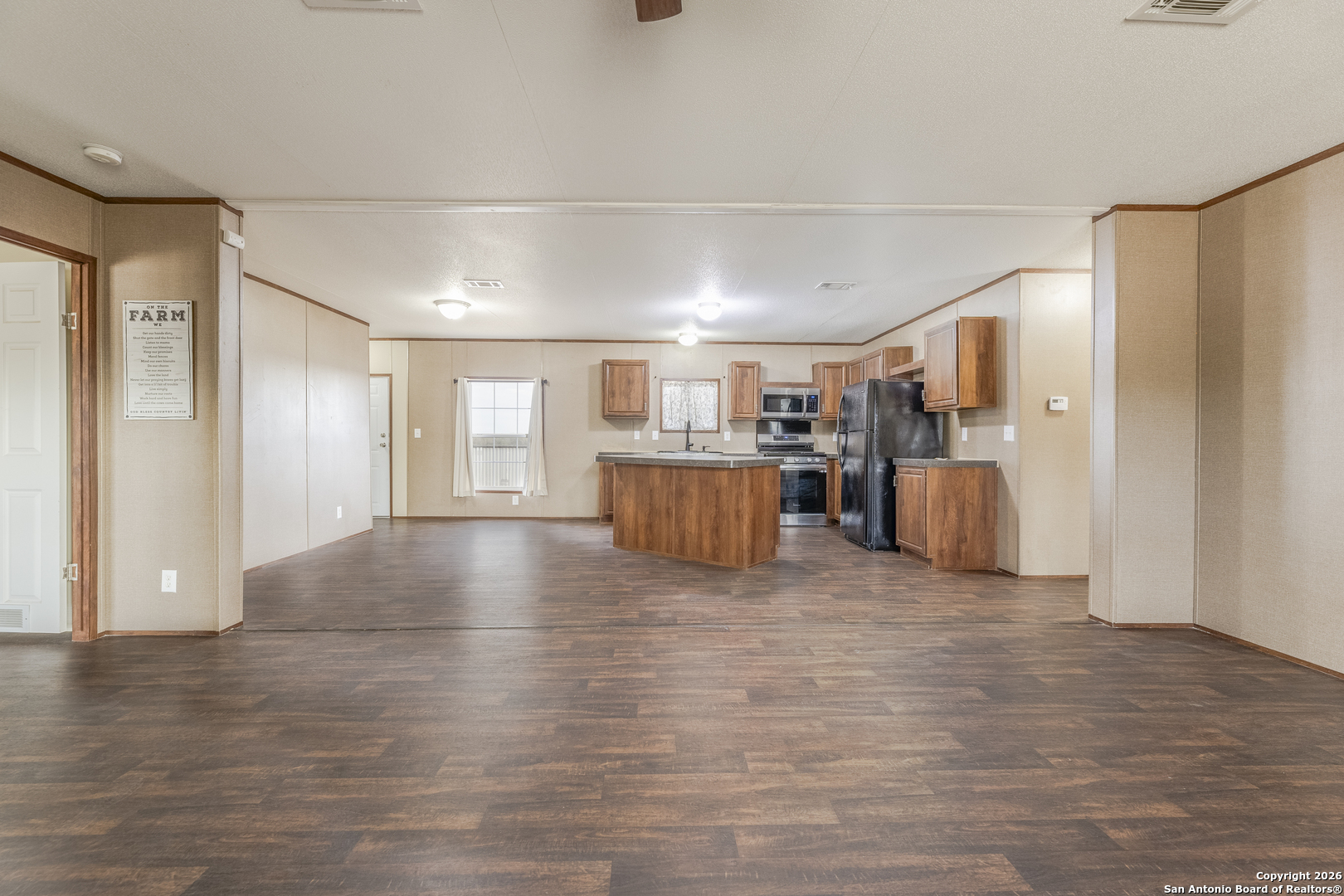 300 Private Road 2743
