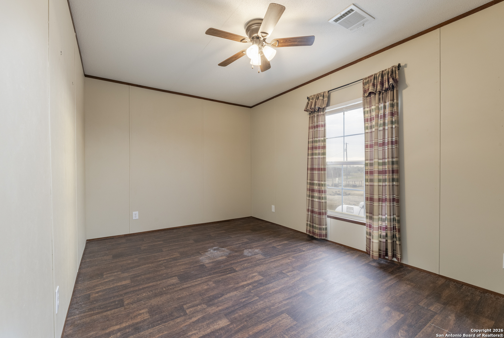 300 Private Road 2743