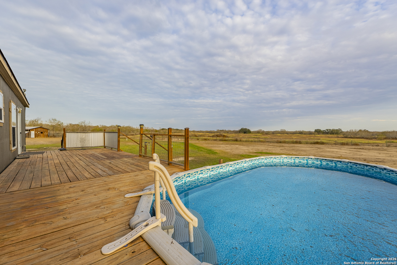 300 Private Road 2743