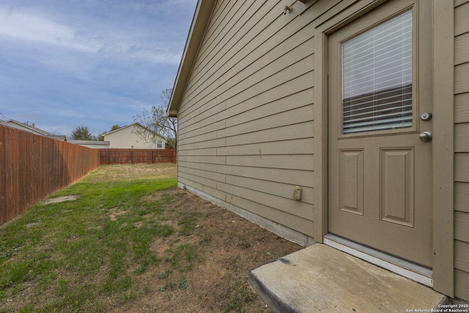 5915 Lady Ln.