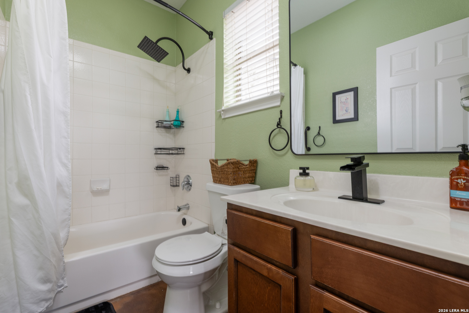 1235 Nicholas Manor