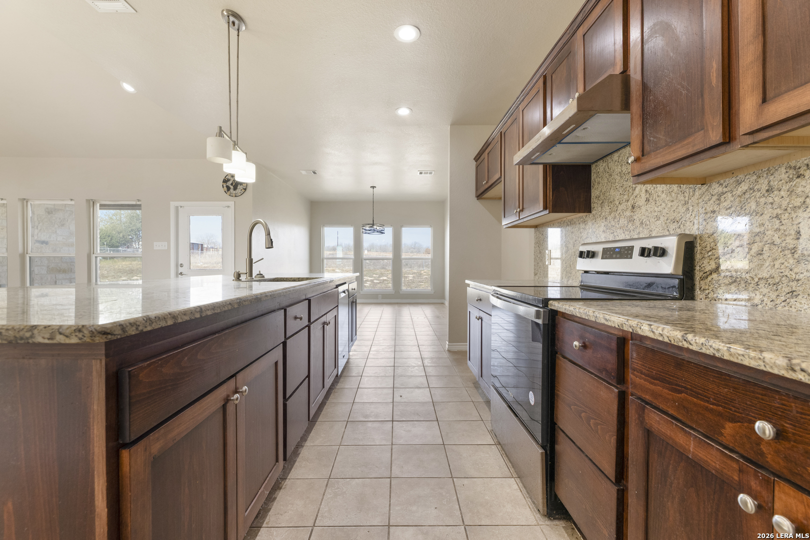 200 Lakeview Cir