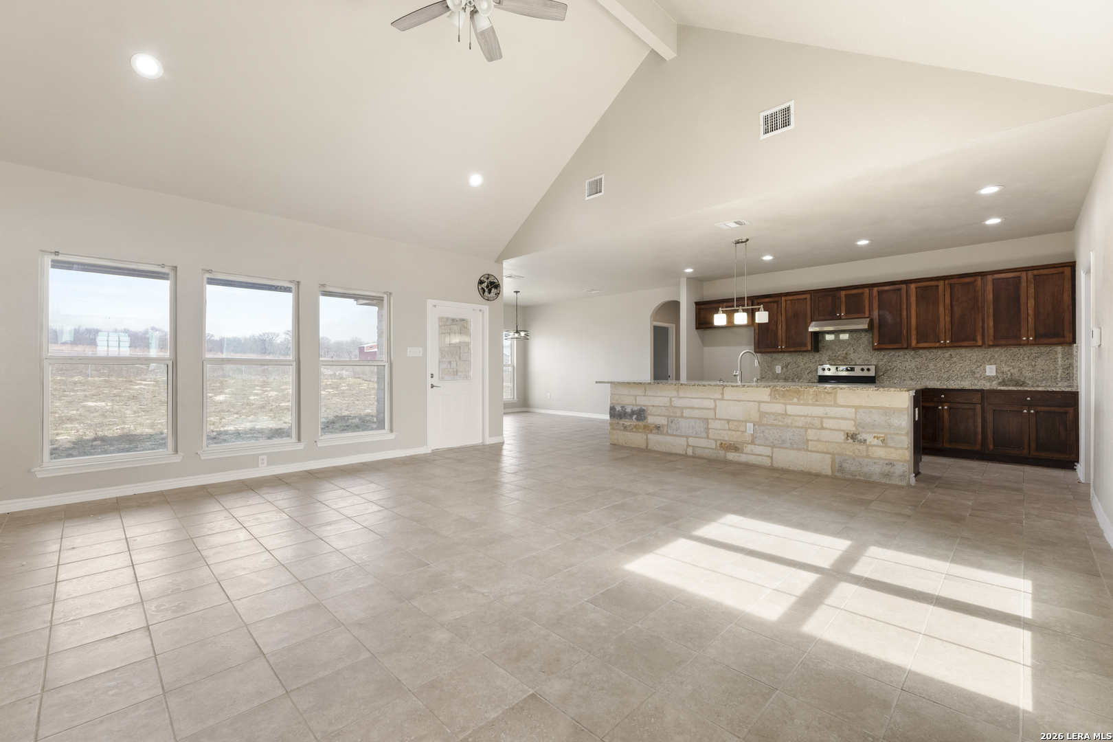 200 Lakeview Cir