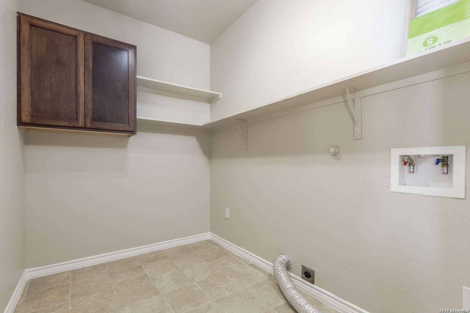 200 Lakeview Cir