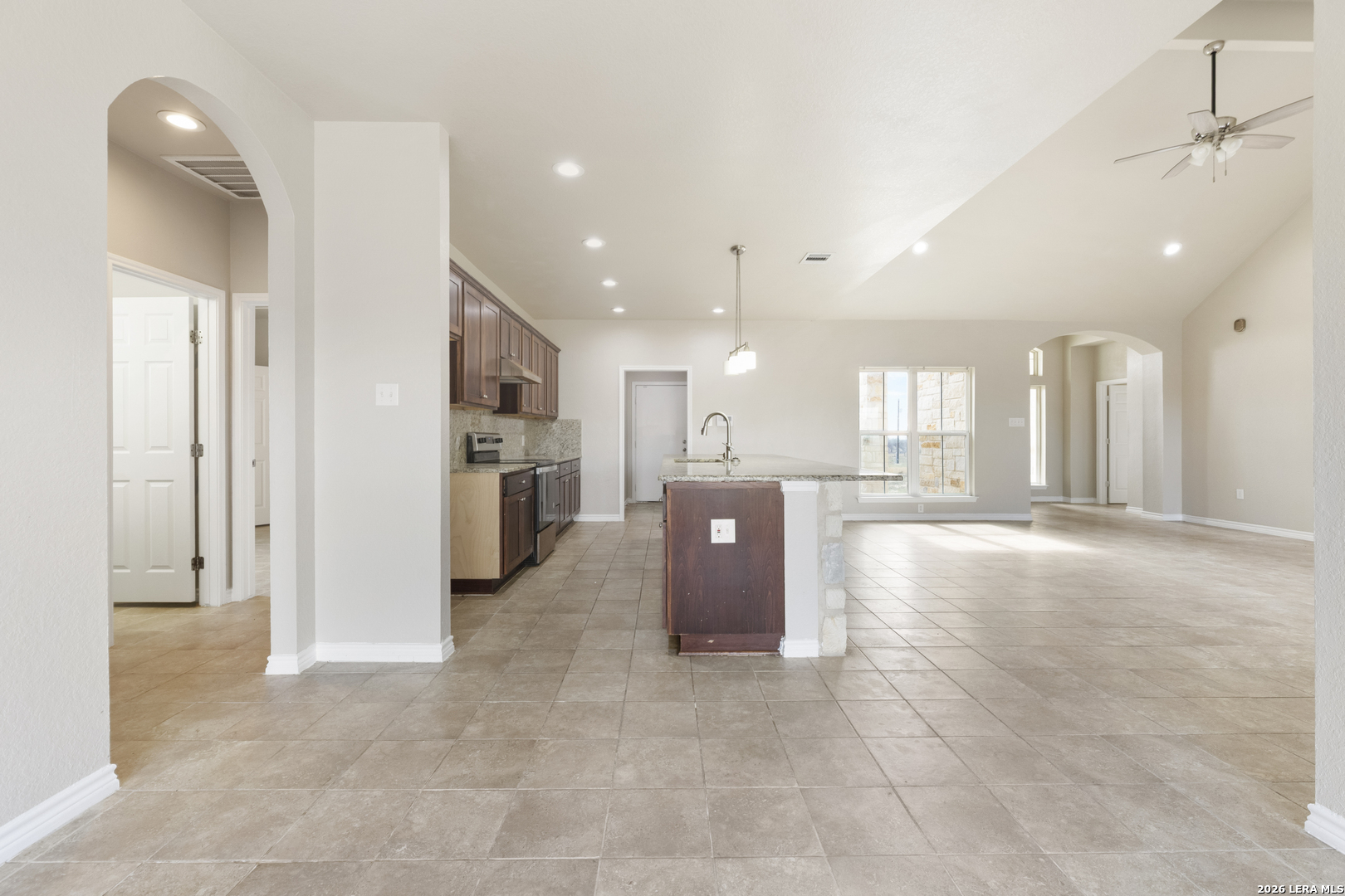 200 Lakeview Cir