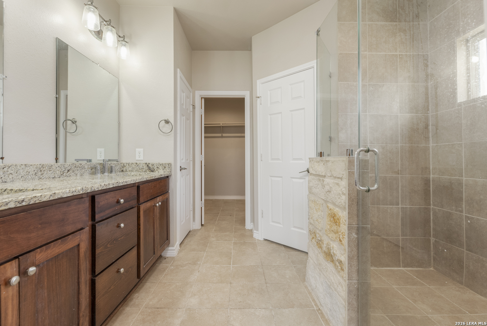 200 Lakeview Cir