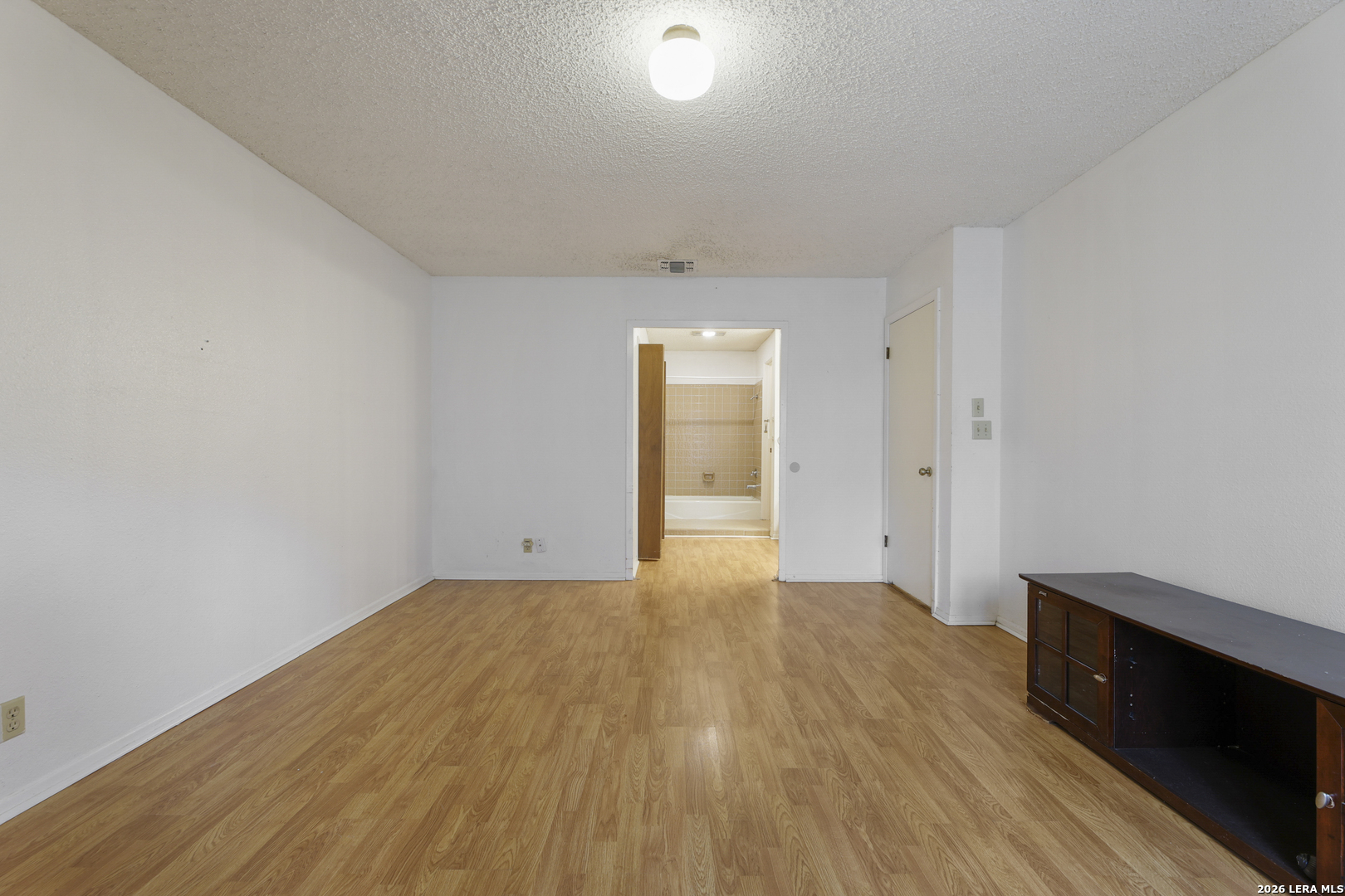 4322 Center Oak Woods
