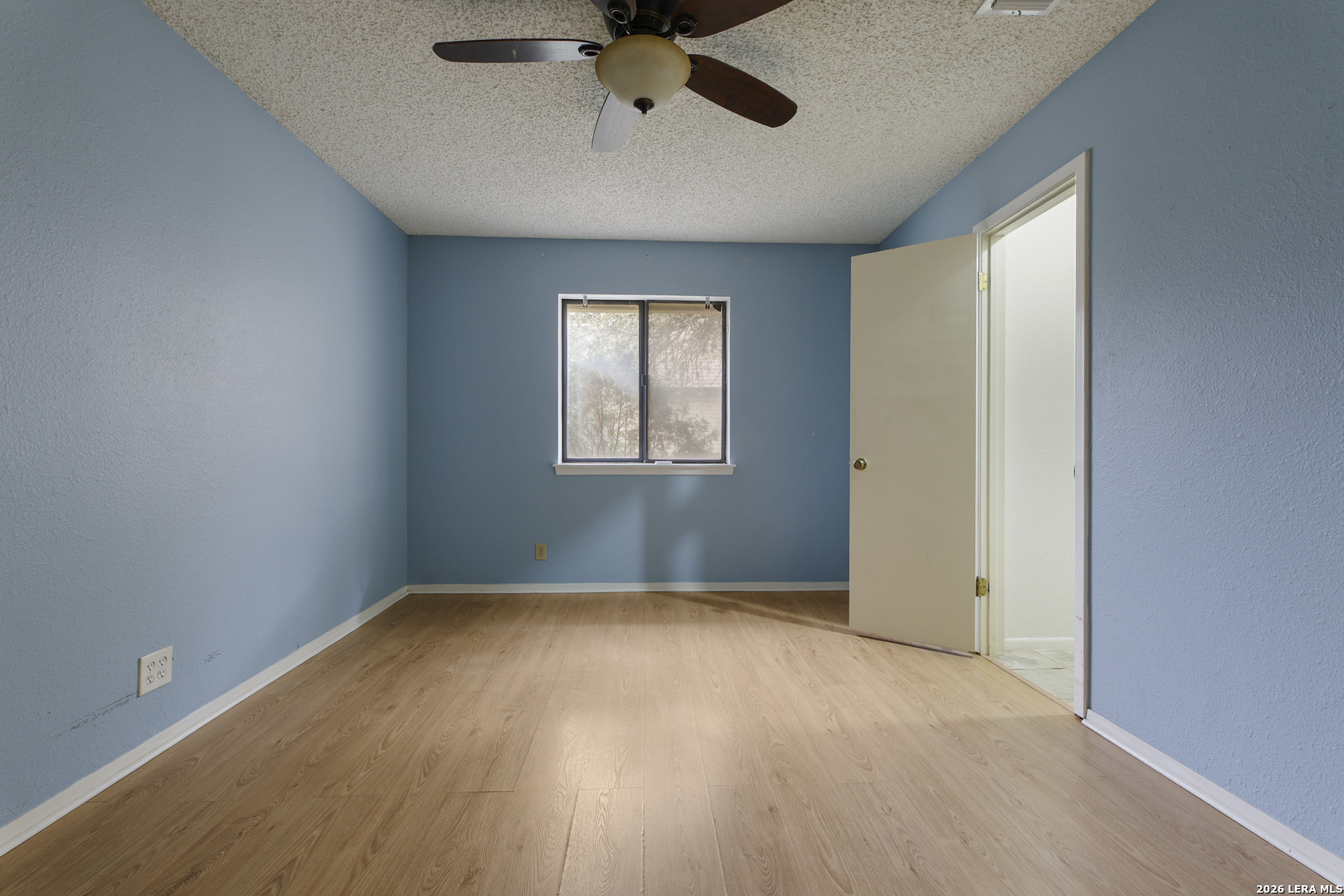 4322 Center Oak Woods