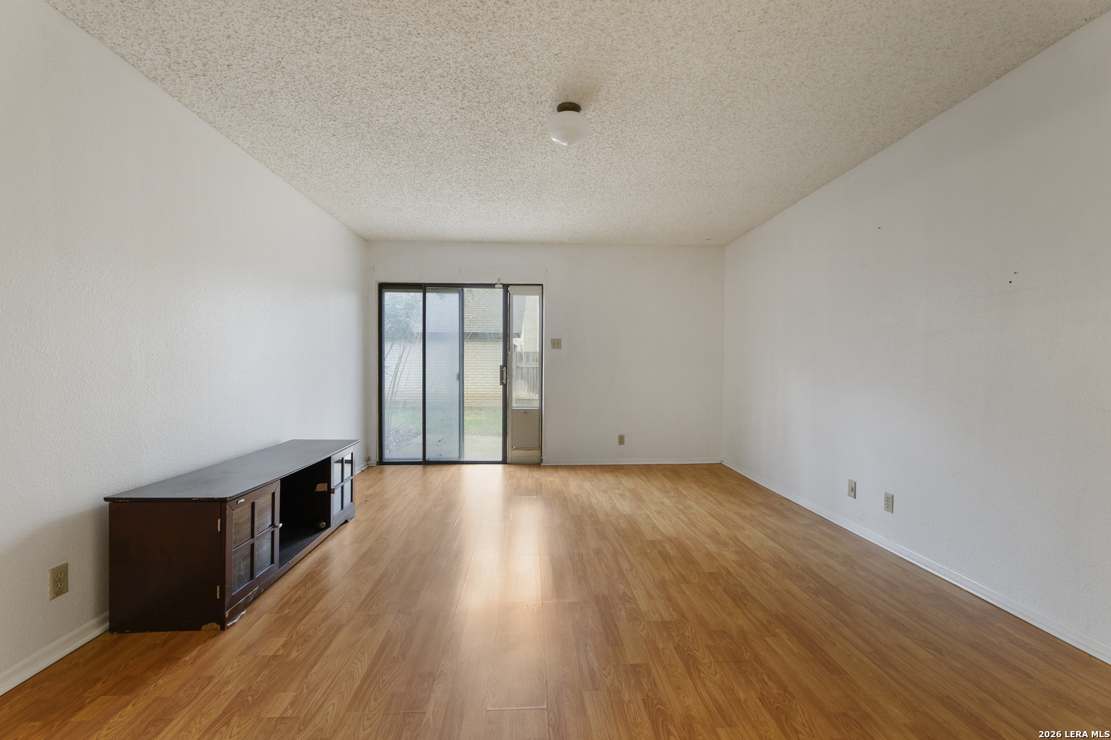 4322 Center Oak Woods