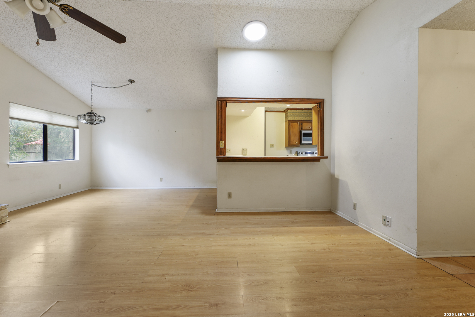 4322 Center Oak Woods