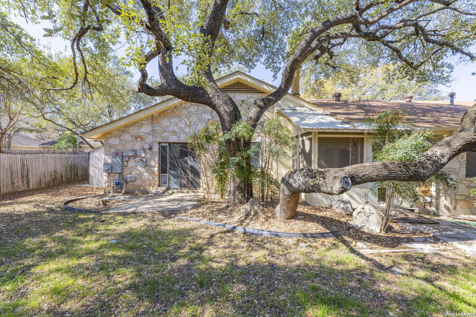 4322 Center Oak Woods