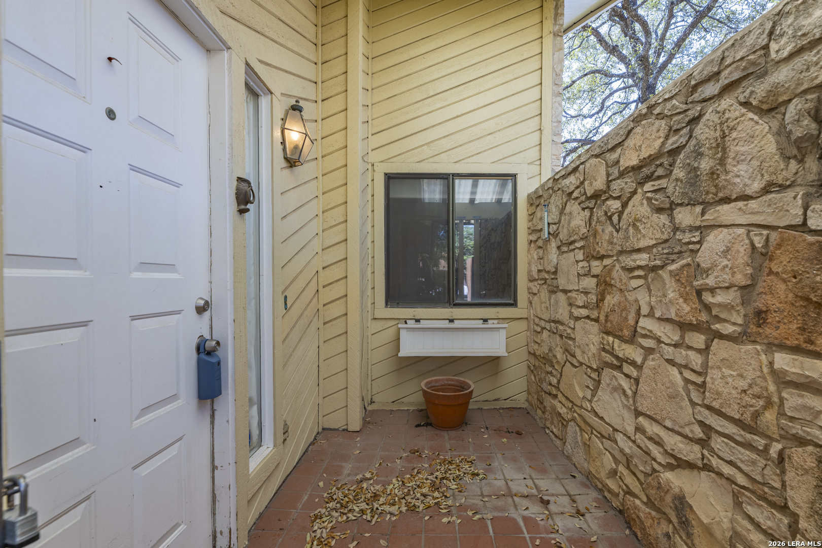 4322 Center Oak Woods